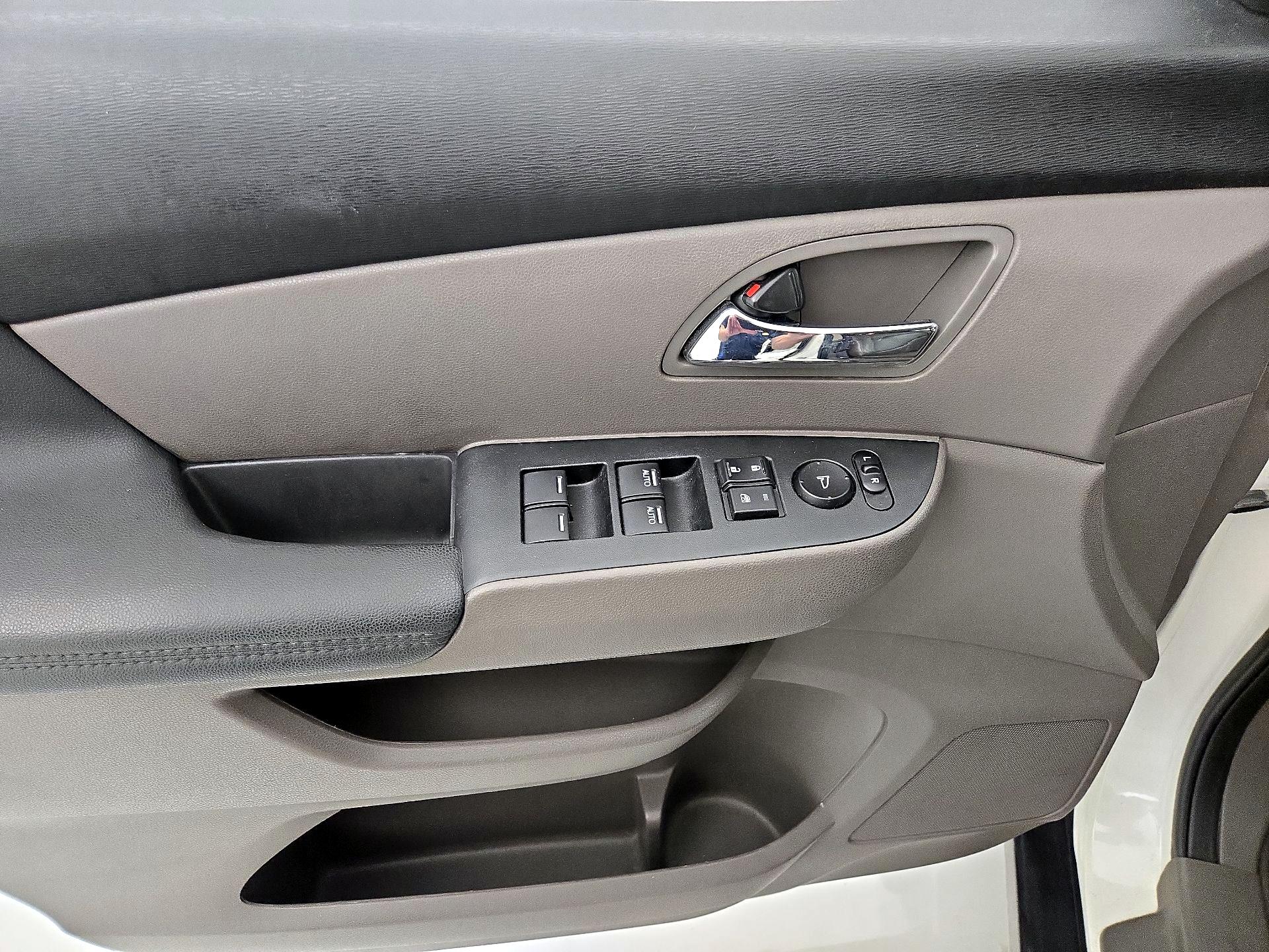Thumbnail: 2015 Honda Odyssey - 12