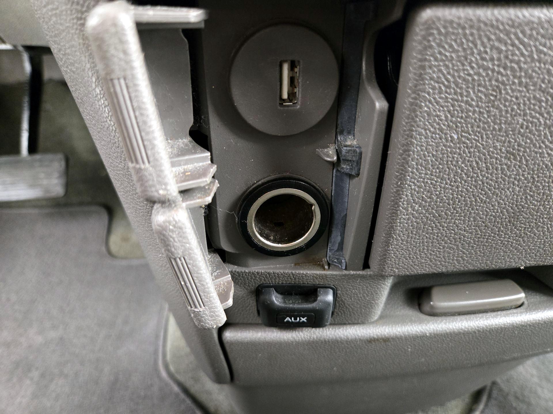 Thumbnail: 2015 Honda Odyssey - 18
