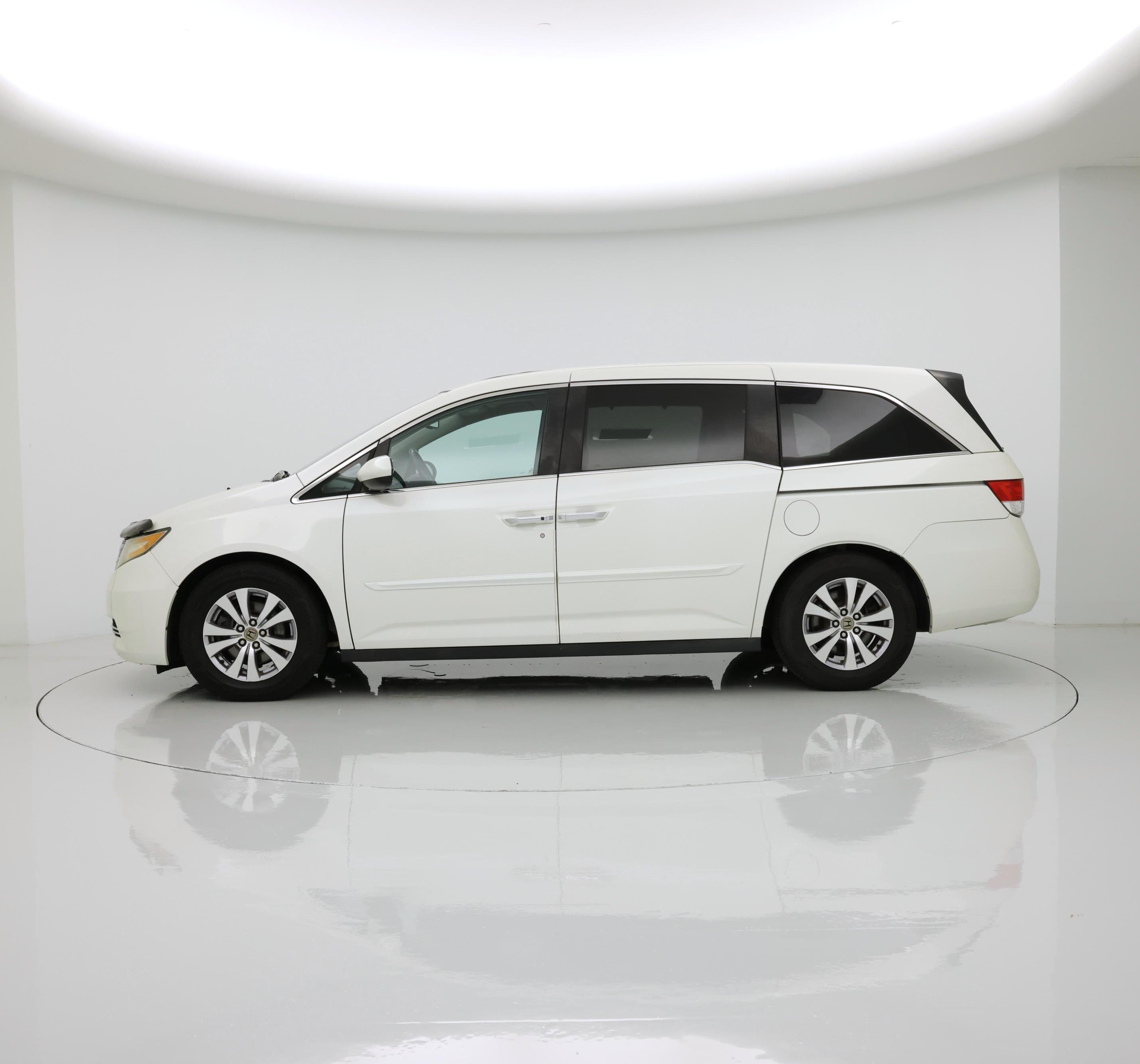 Thumbnail: 2015 Honda Odyssey - 3