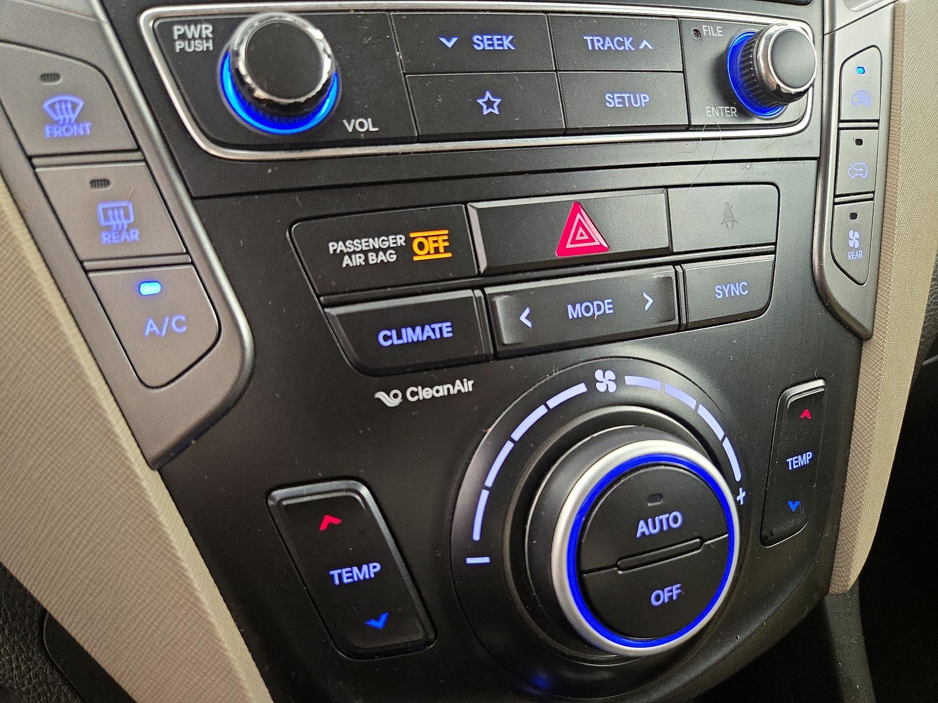 Thumbnail: 2019 Hyundai Santa Fe - 17