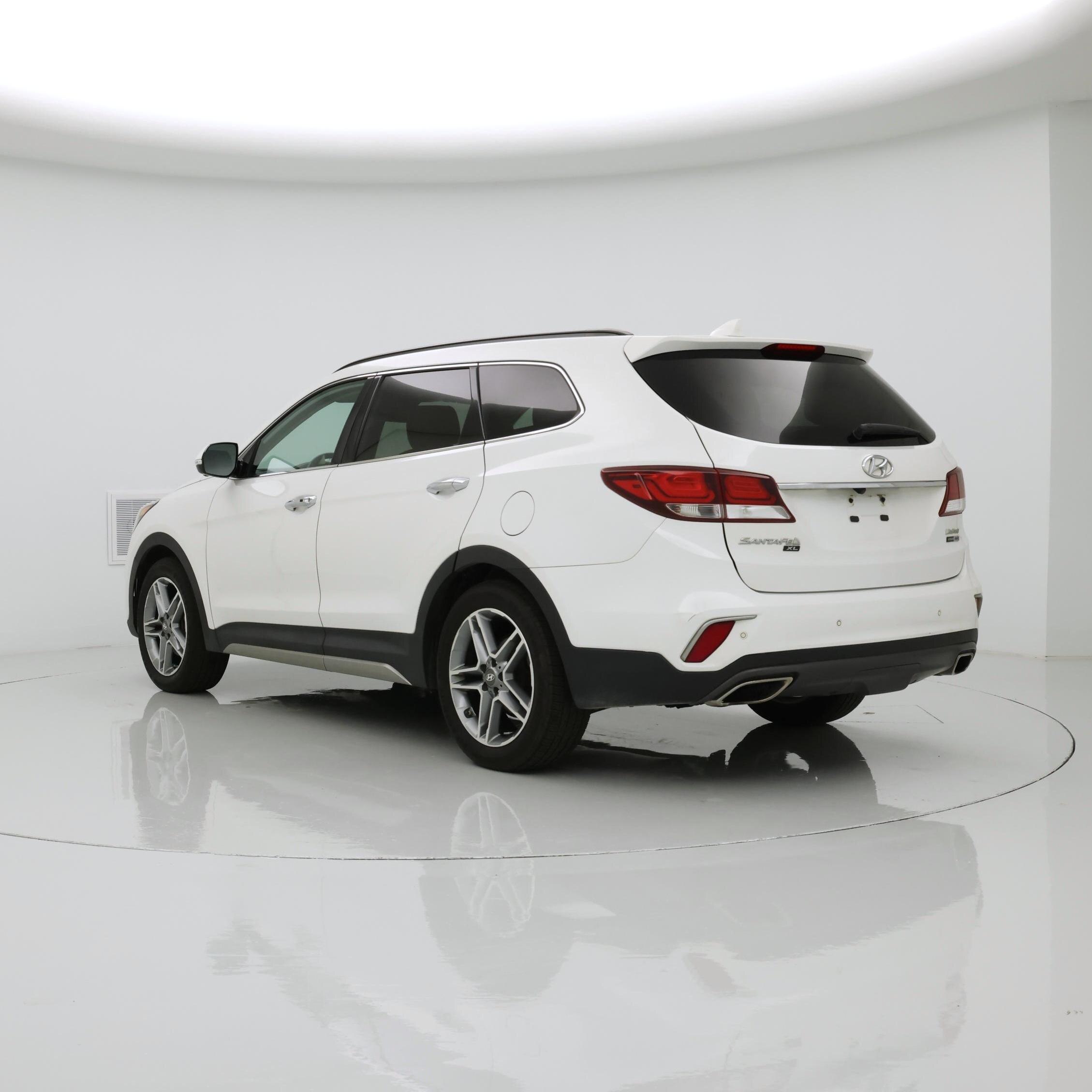 Thumbnail: 2019 Hyundai Santa Fe - 2