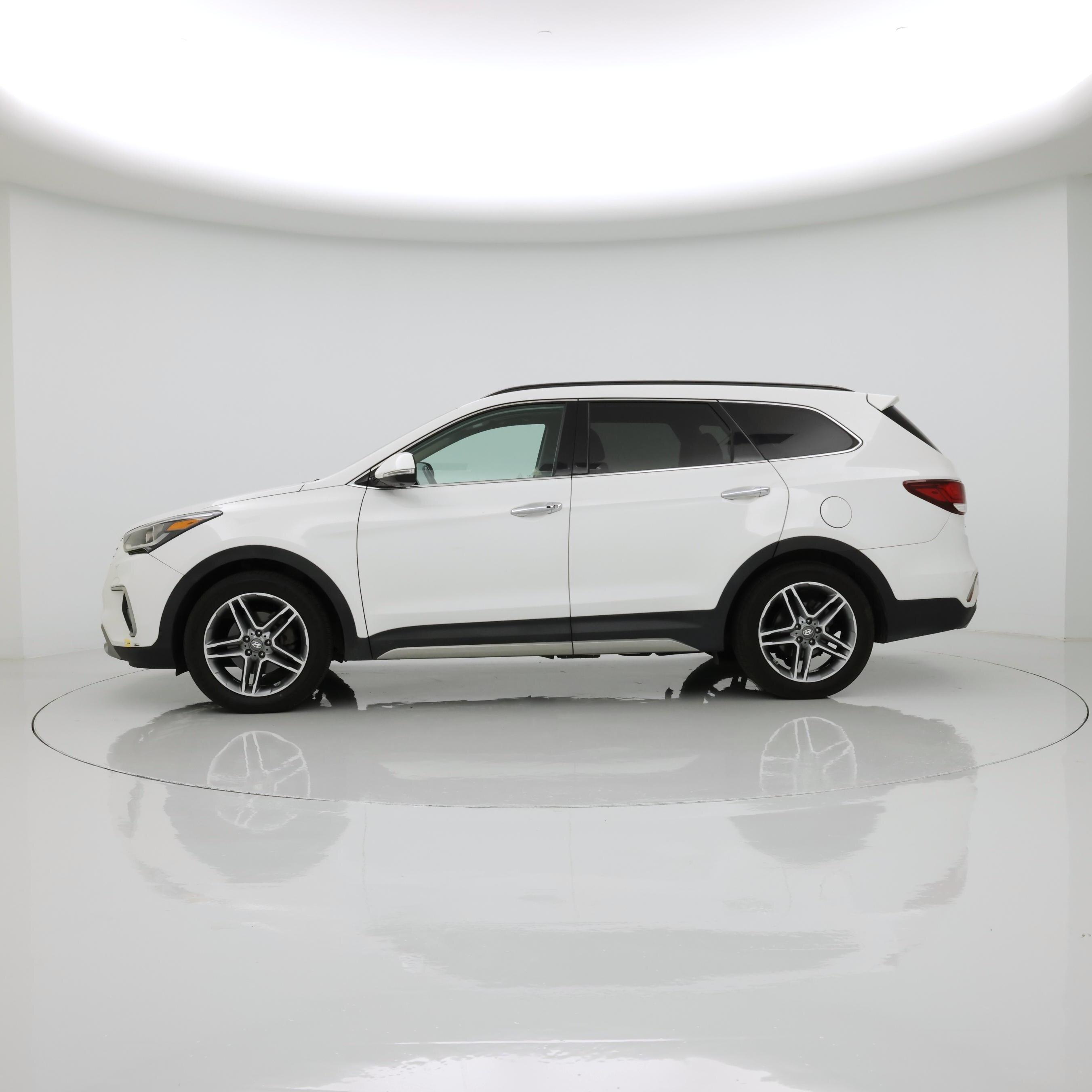 Thumbnail: 2019 Hyundai Santa Fe - 3