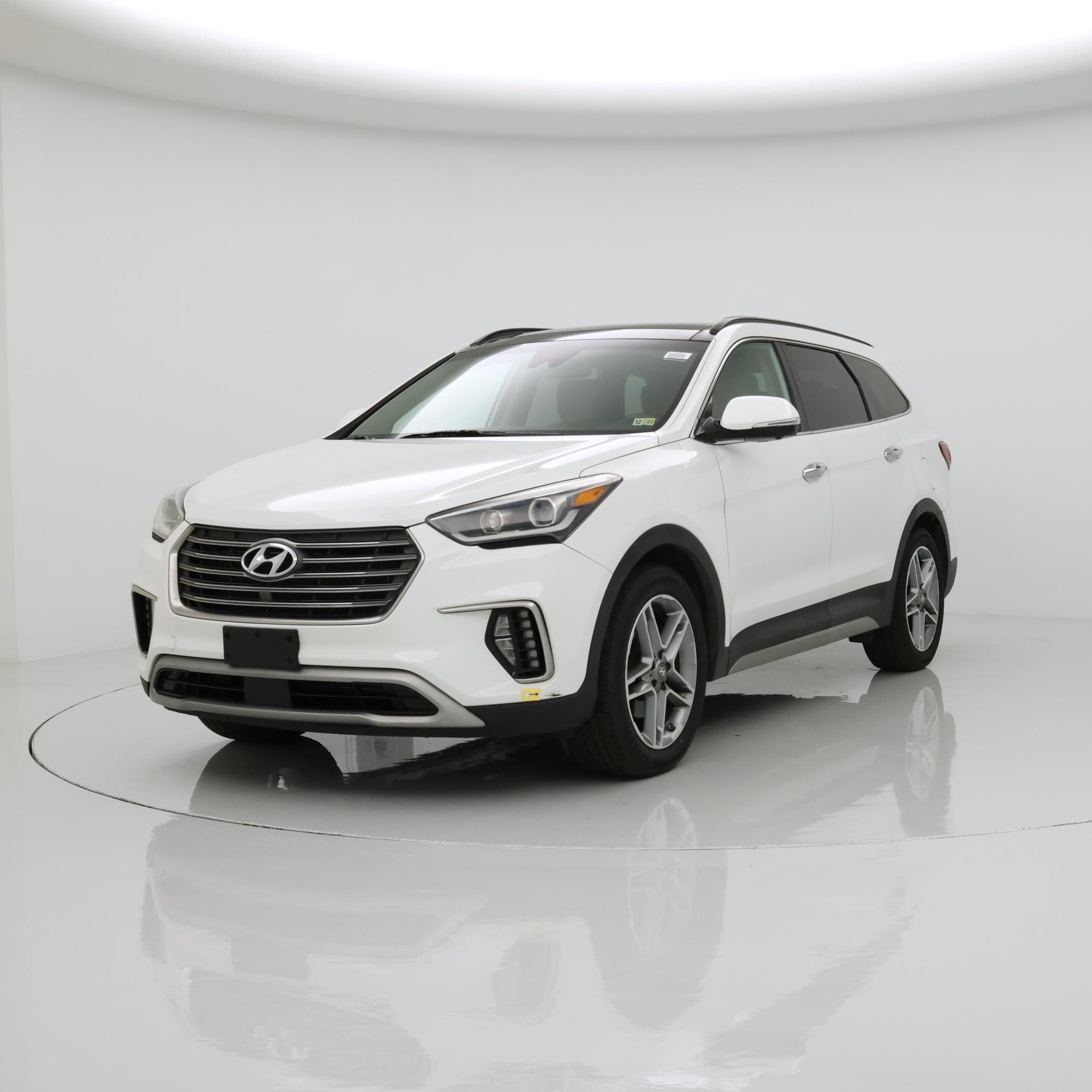 Thumbnail: 2019 Hyundai Santa Fe - 4
