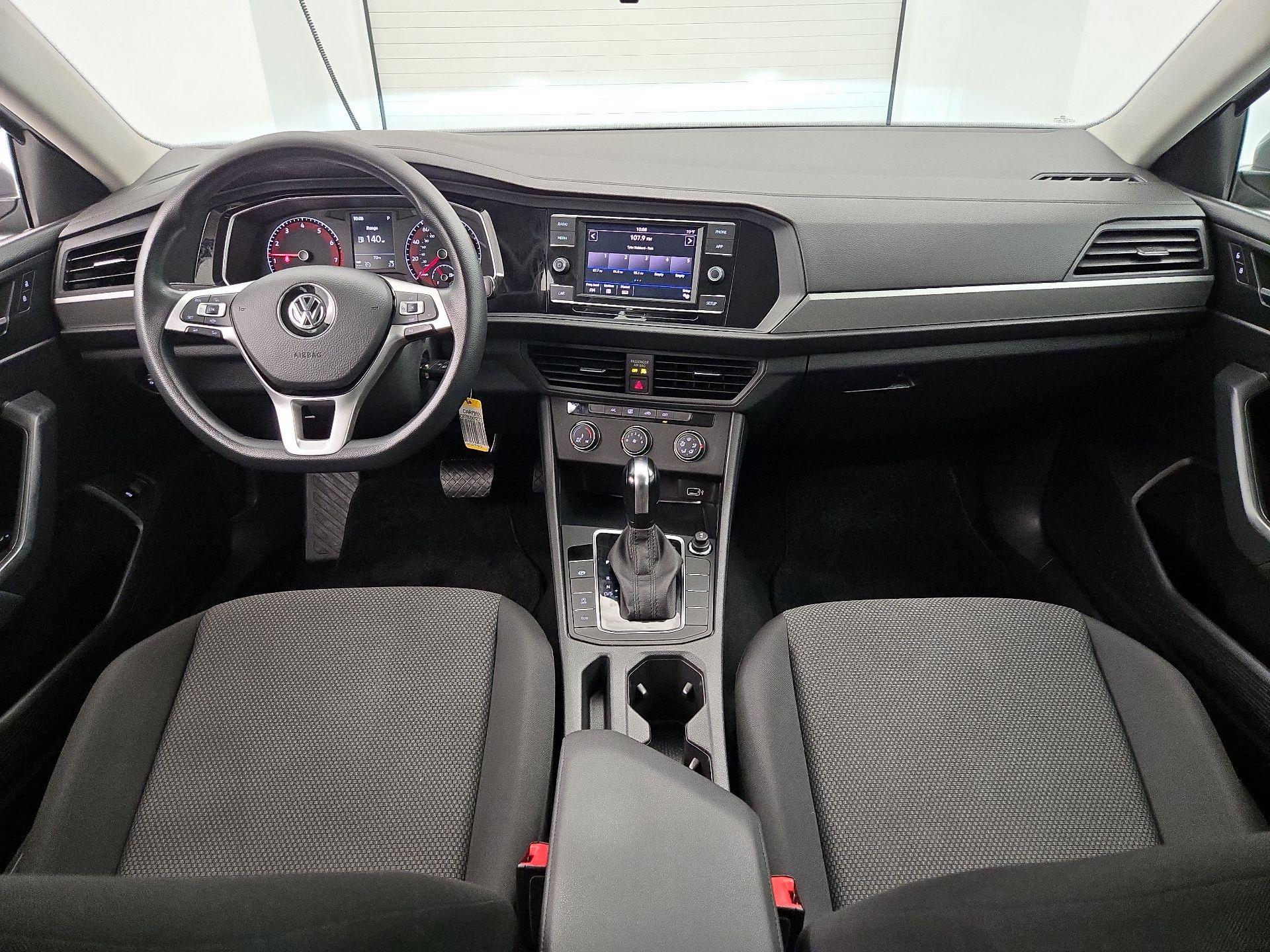 Thumbnail: 2019 Volkswagen Jetta - 9
