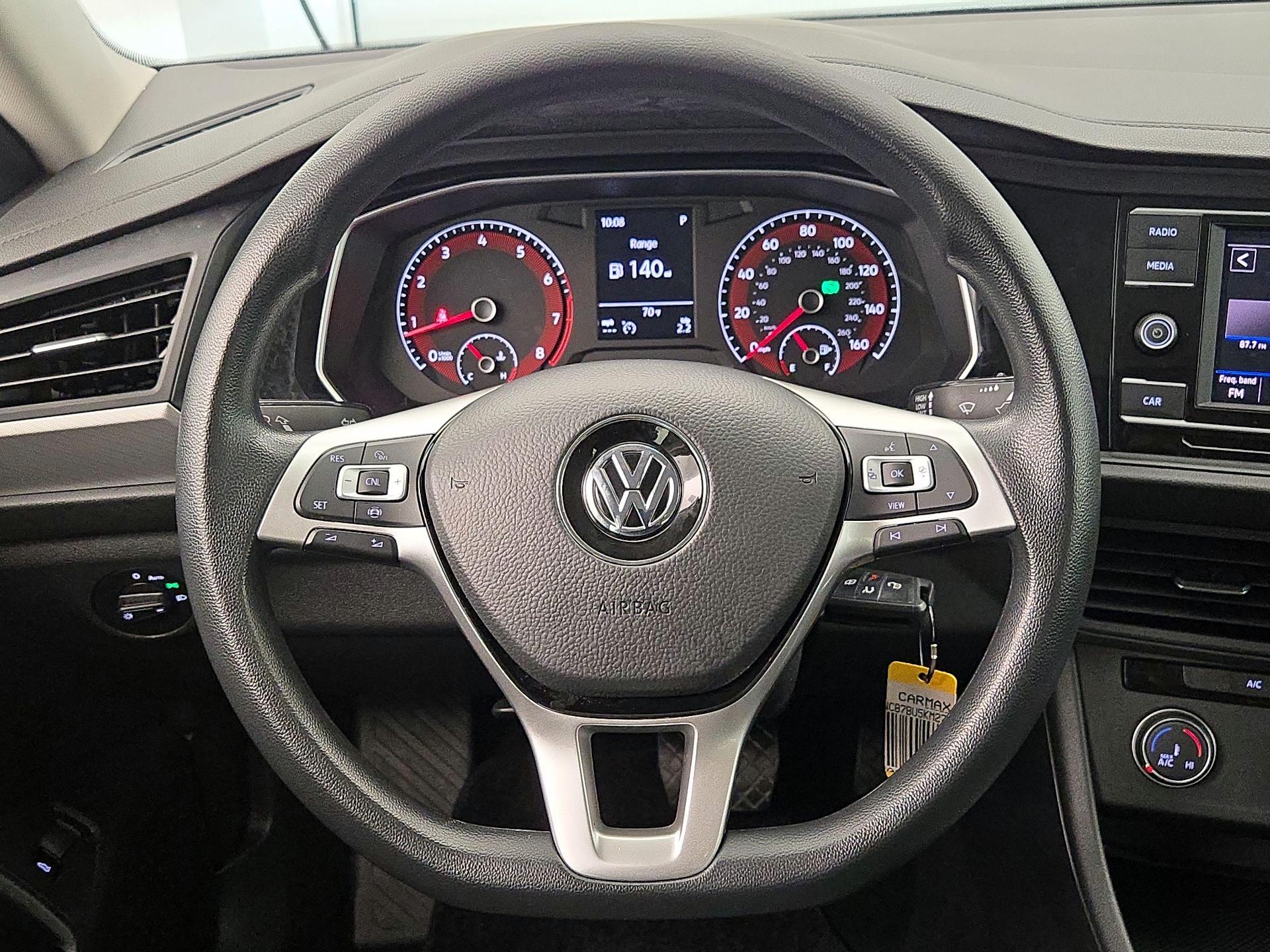 Thumbnail: 2019 Volkswagen Jetta - 10