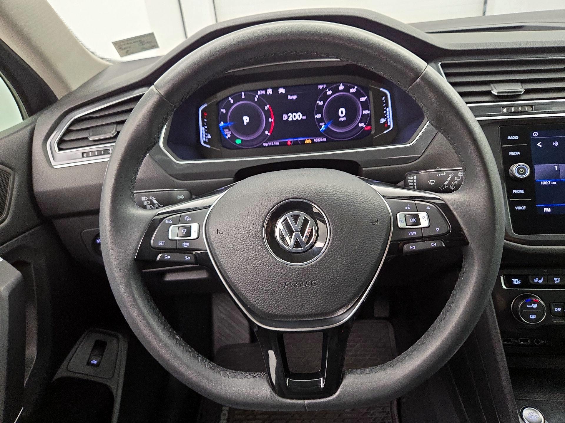 Thumbnail: 2020 Volkswagen Tiguan - 10