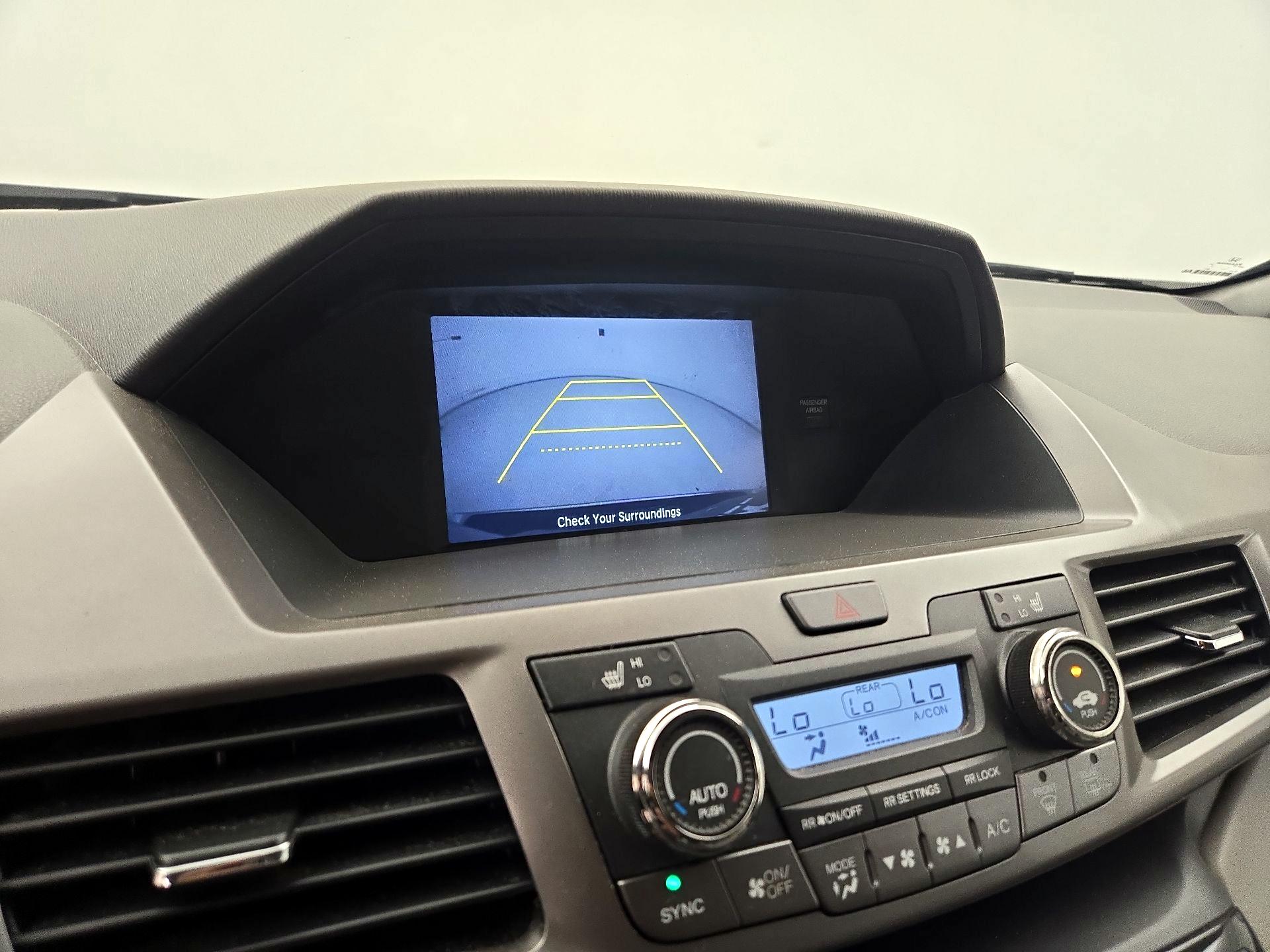 Thumbnail: 2016 Honda Odyssey - 14