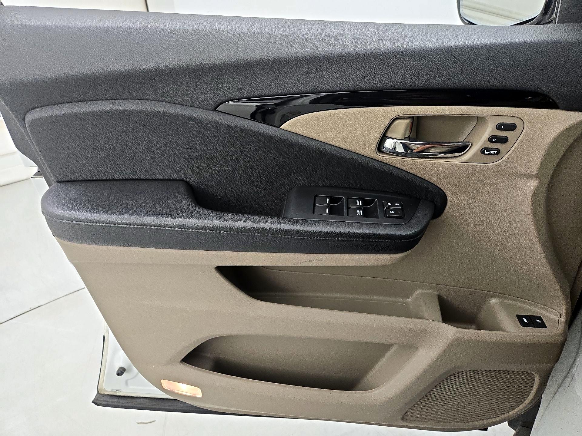 Thumbnail: 2021 Honda Pilot - 12