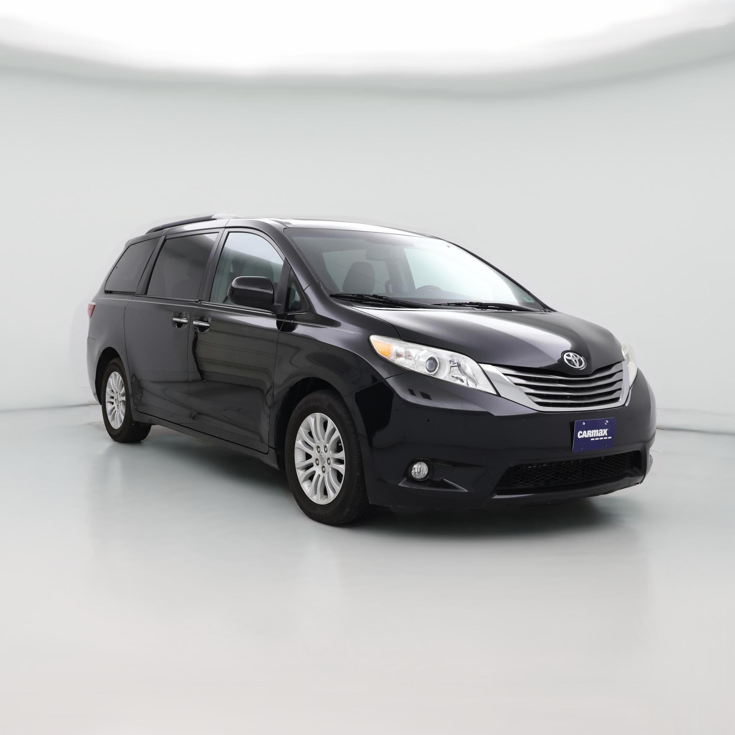 Thumbnail: 2015 Toyota Sienna - 1