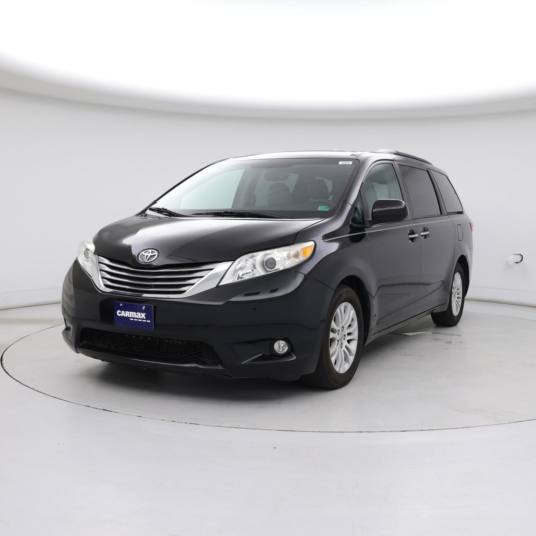 Thumbnail: 2015 Toyota Sienna - 4