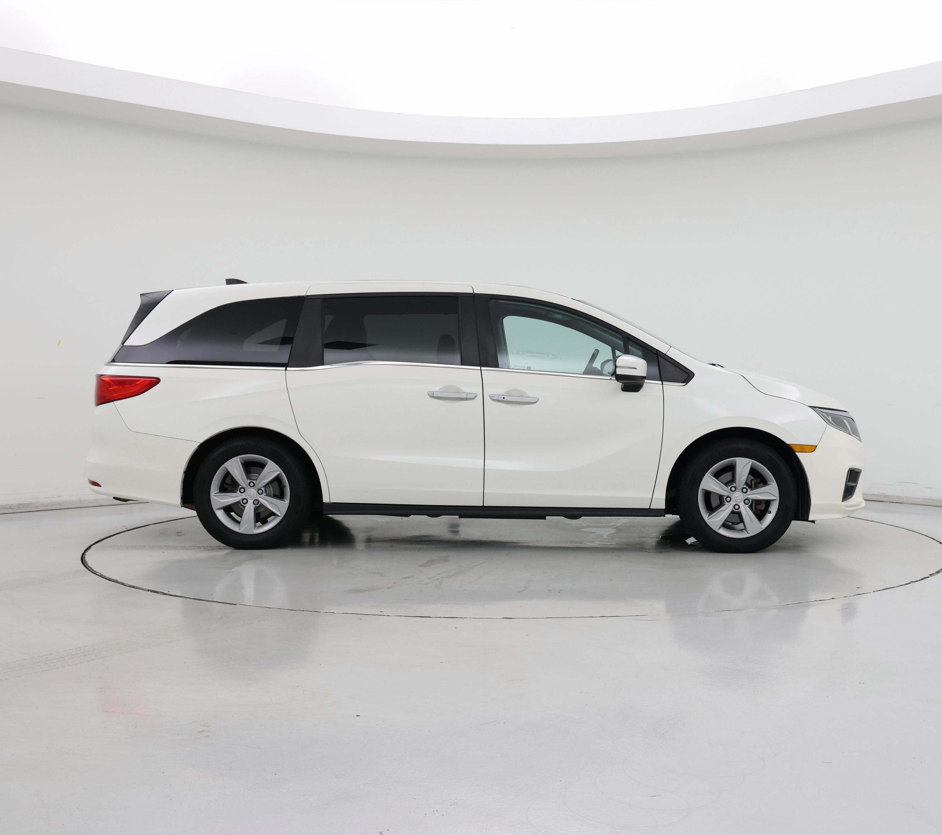 Thumbnail: 2018 Honda Odyssey - 7