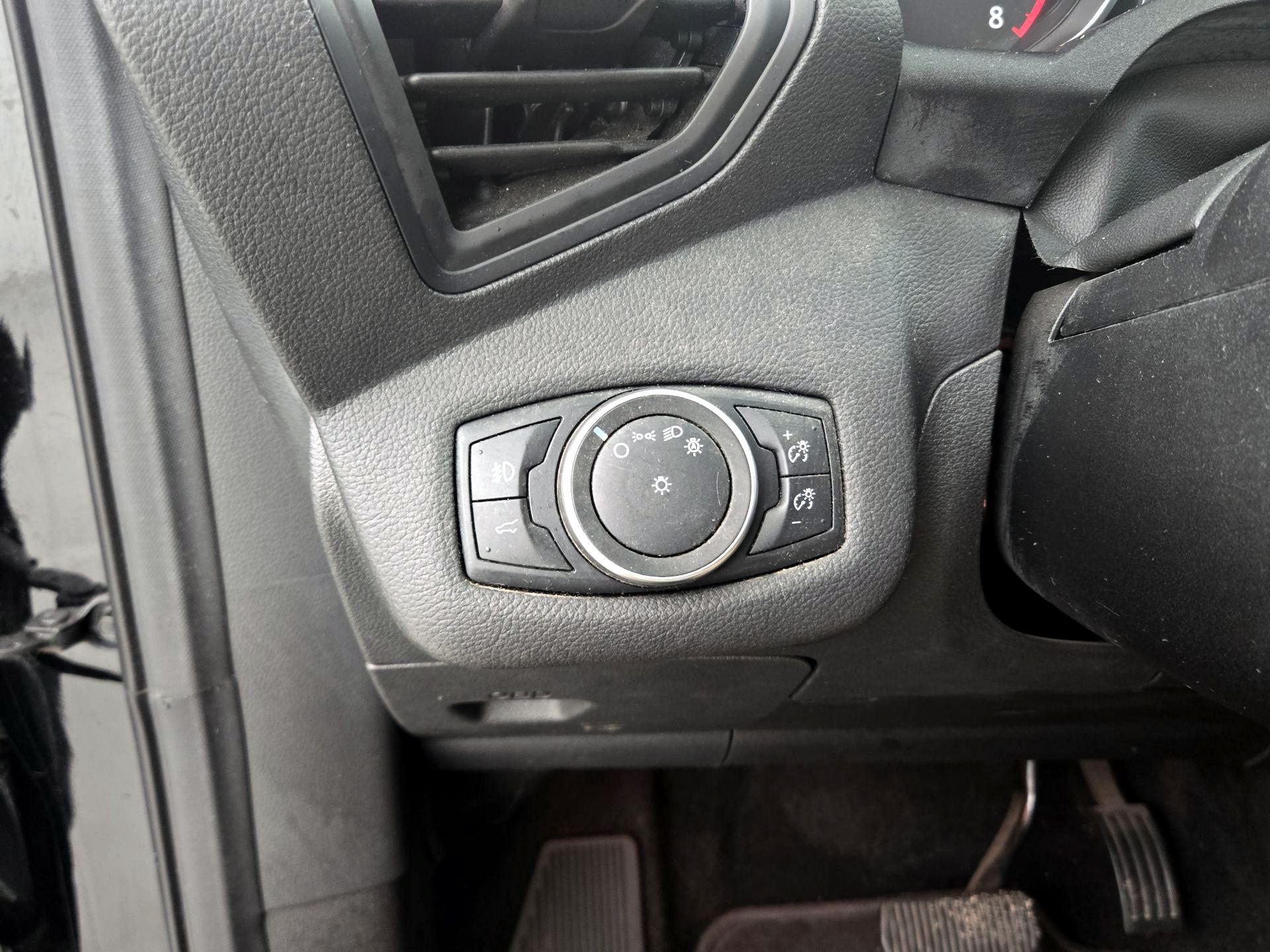 Thumbnail: 2018 Ford Escape - 13