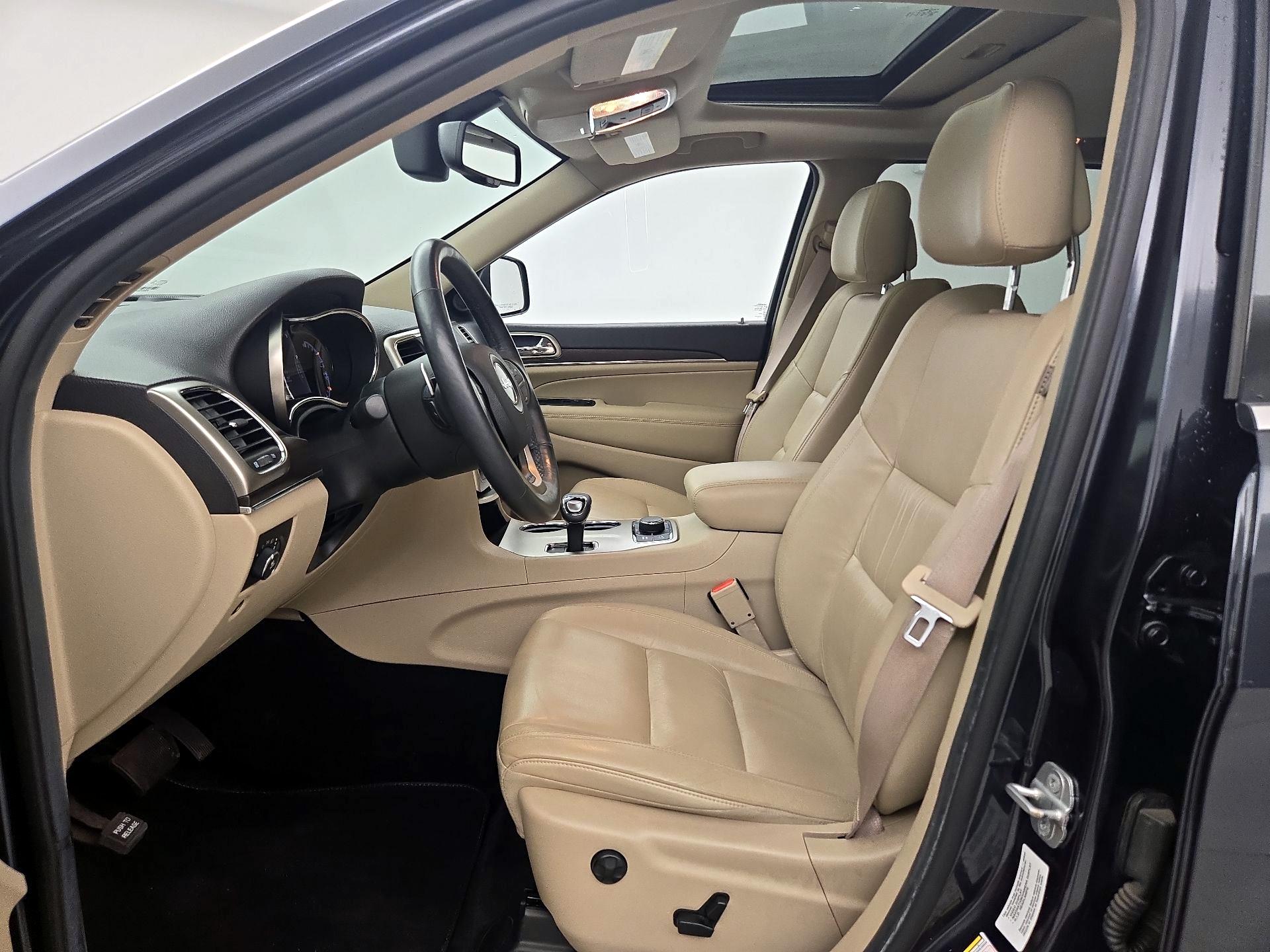 Thumbnail: 2014 Jeep Grand Cherokee - 11