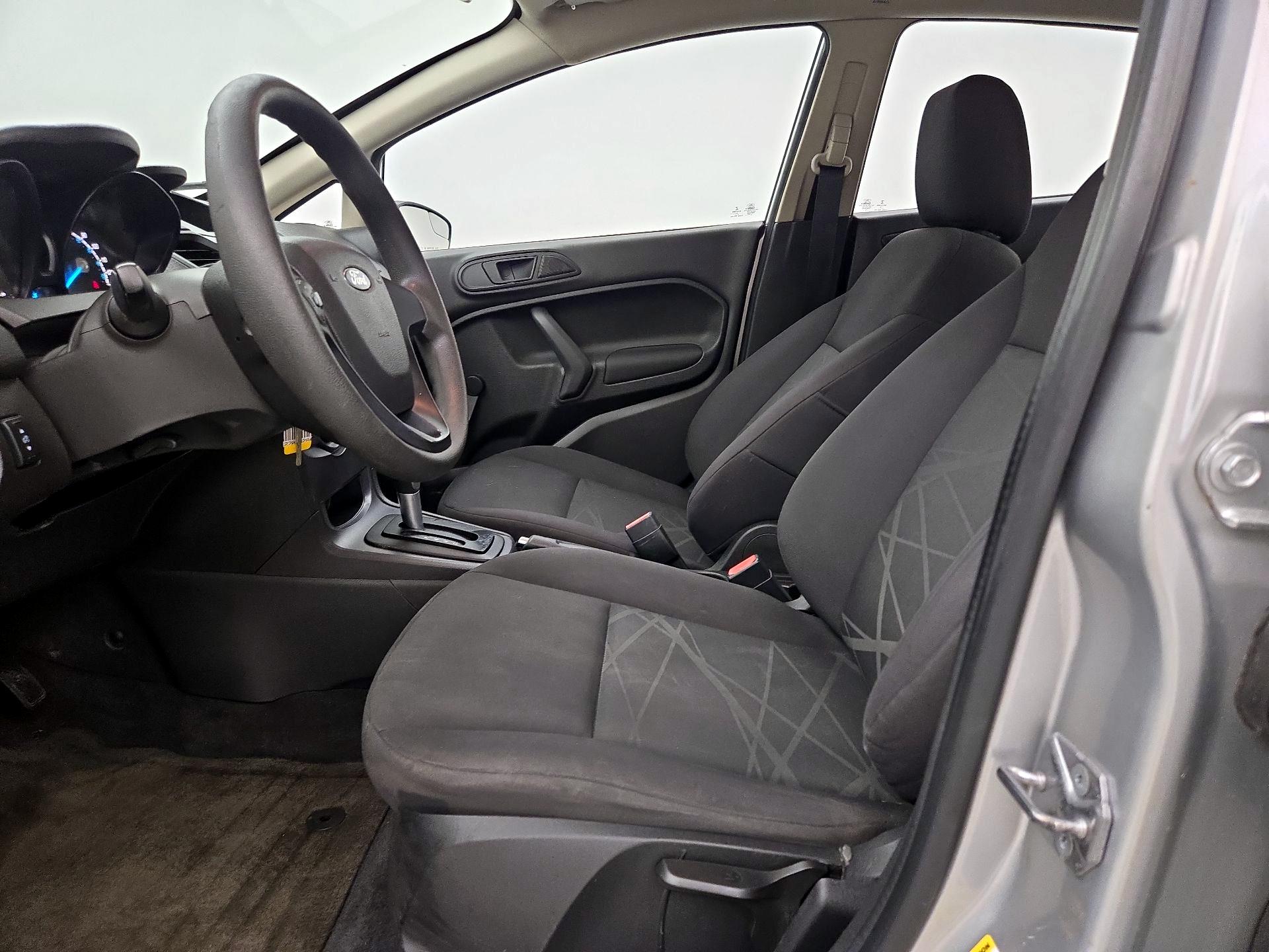 Thumbnail: 2015 Ford Fiesta - 11