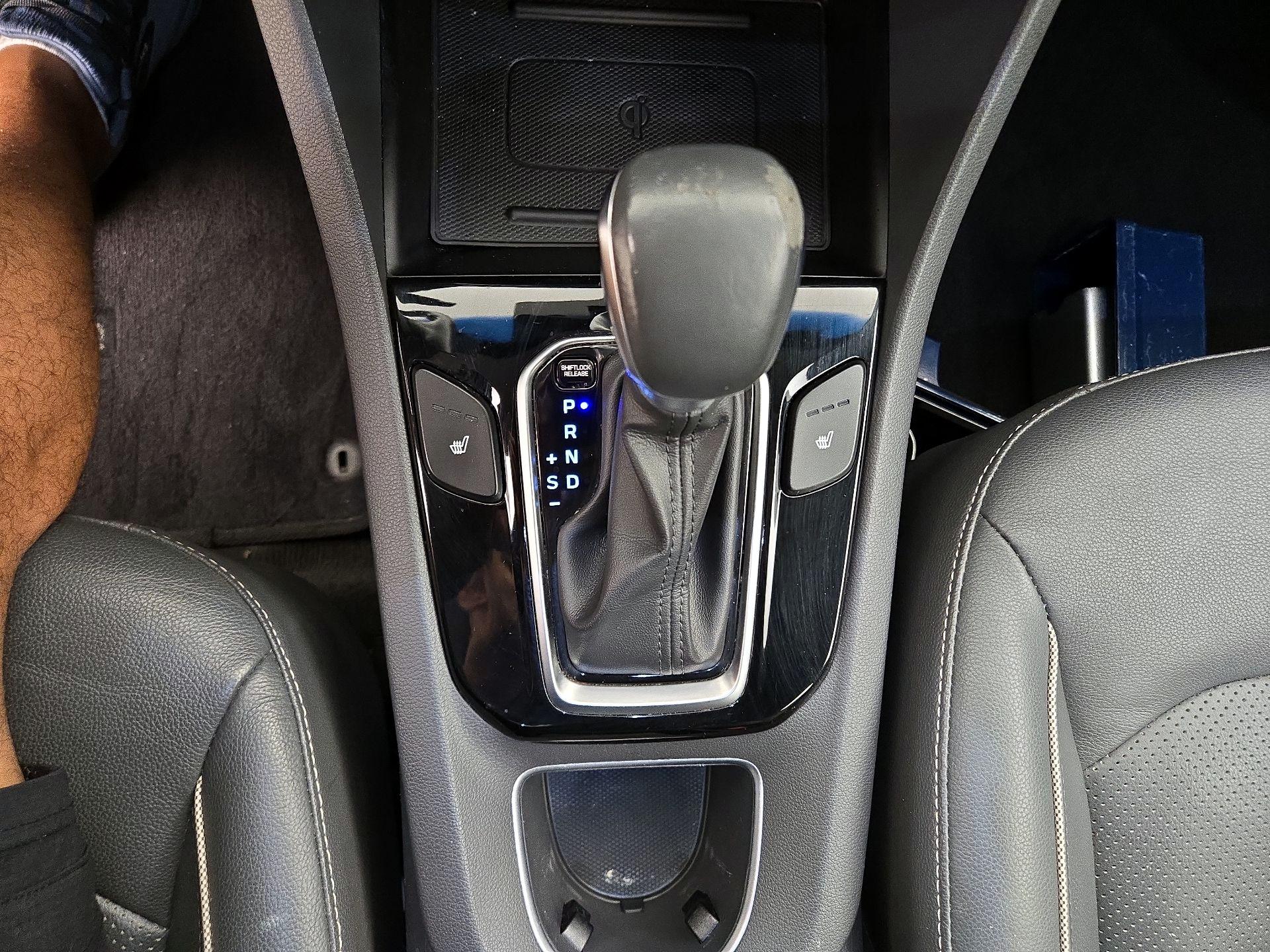 Thumbnail: 2017 Hyundai Ioniq - 18