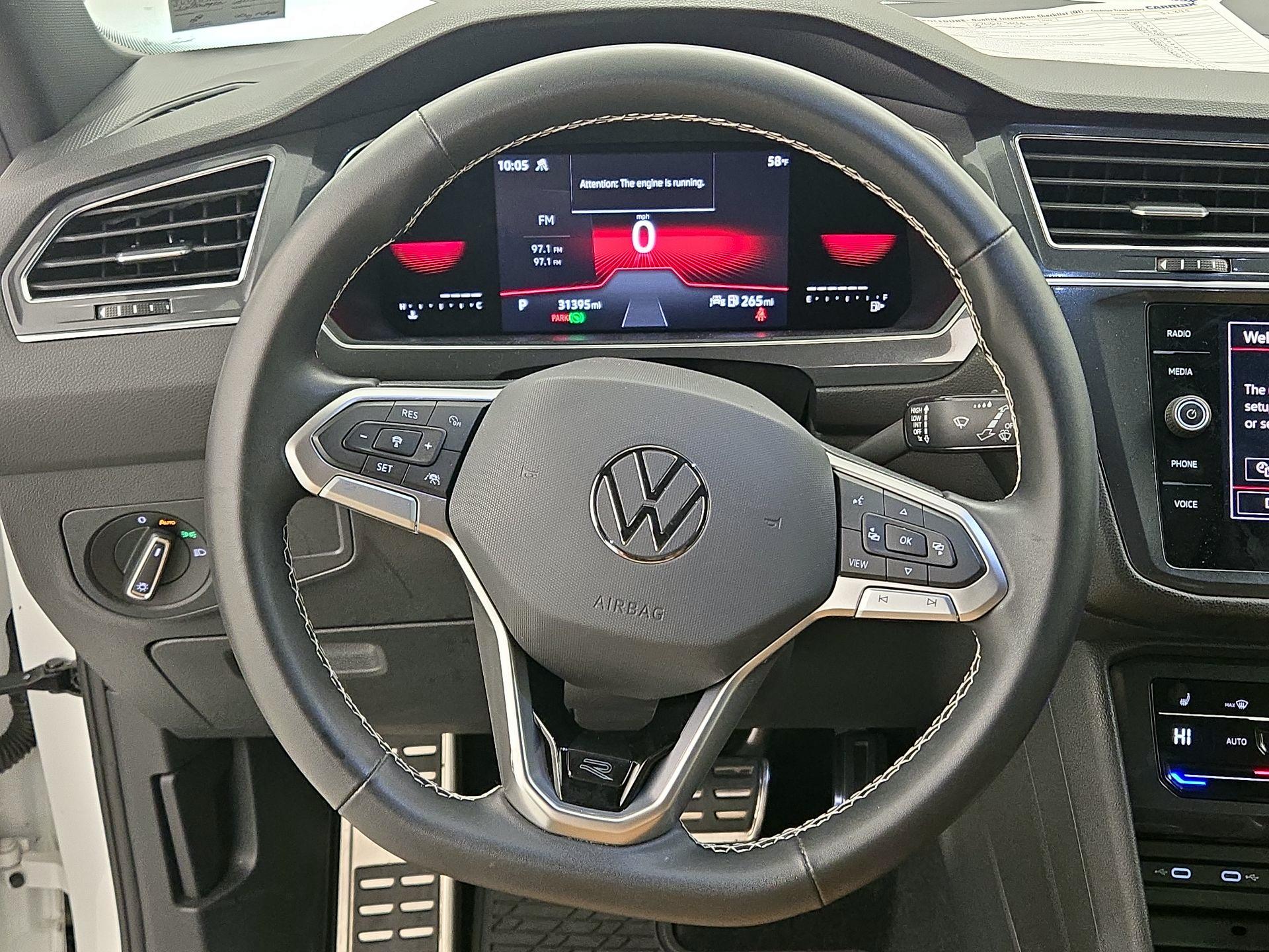 Thumbnail: 2023 Volkswagen Tiguan - 10
