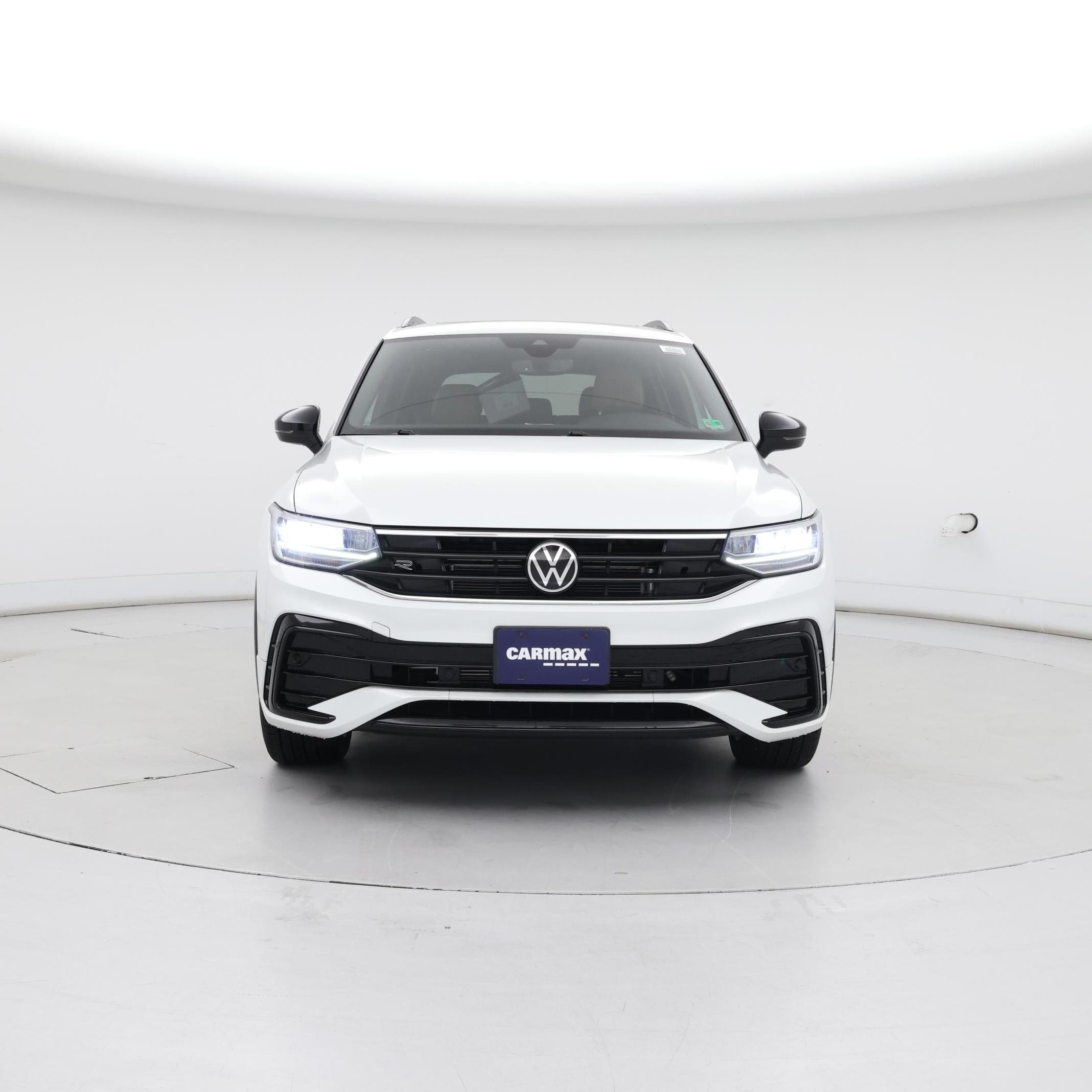 Thumbnail: 2023 Volkswagen Tiguan - 5