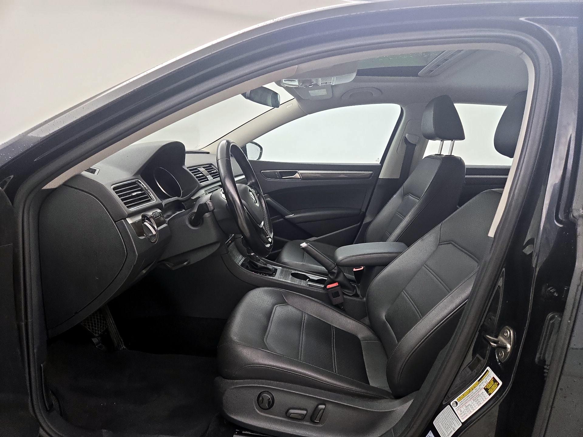 Thumbnail: 2018 Volkswagen Passat - 11