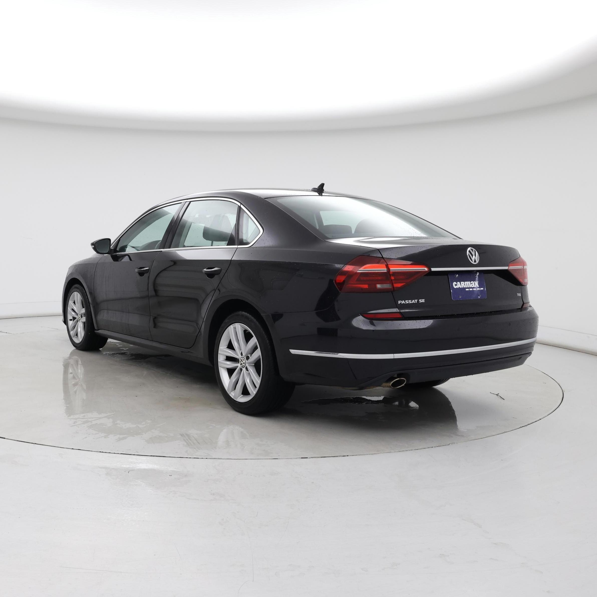 Thumbnail: 2018 Volkswagen Passat - 2