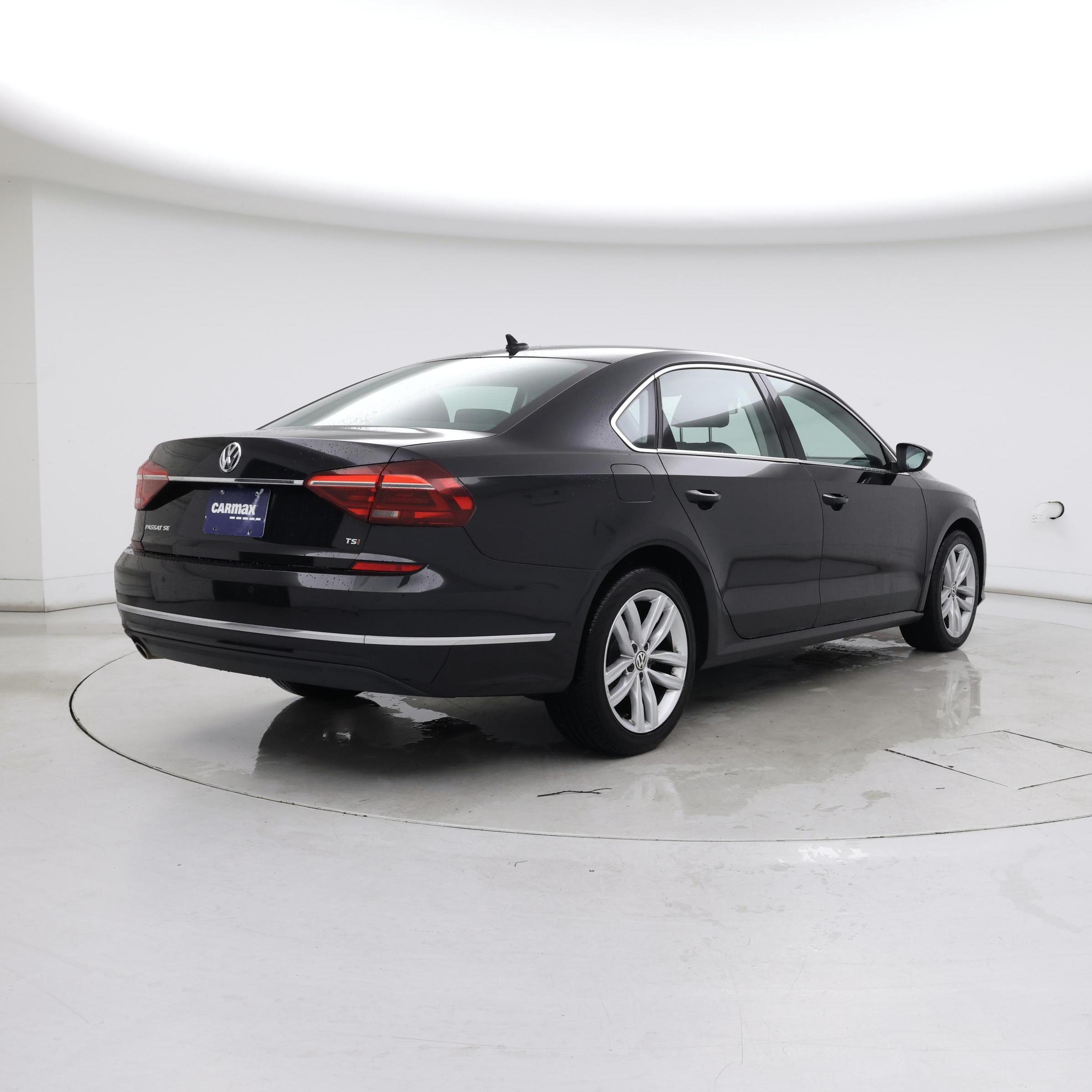 Thumbnail: 2018 Volkswagen Passat - 8