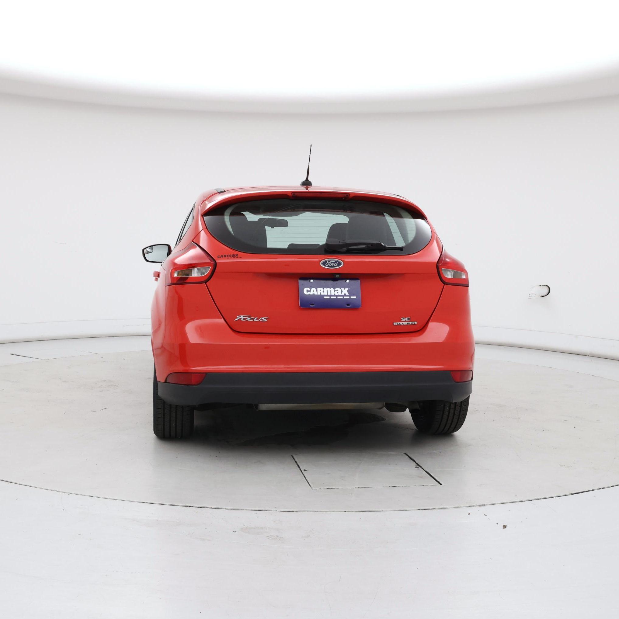 Thumbnail: 2015 Ford Focus - 6