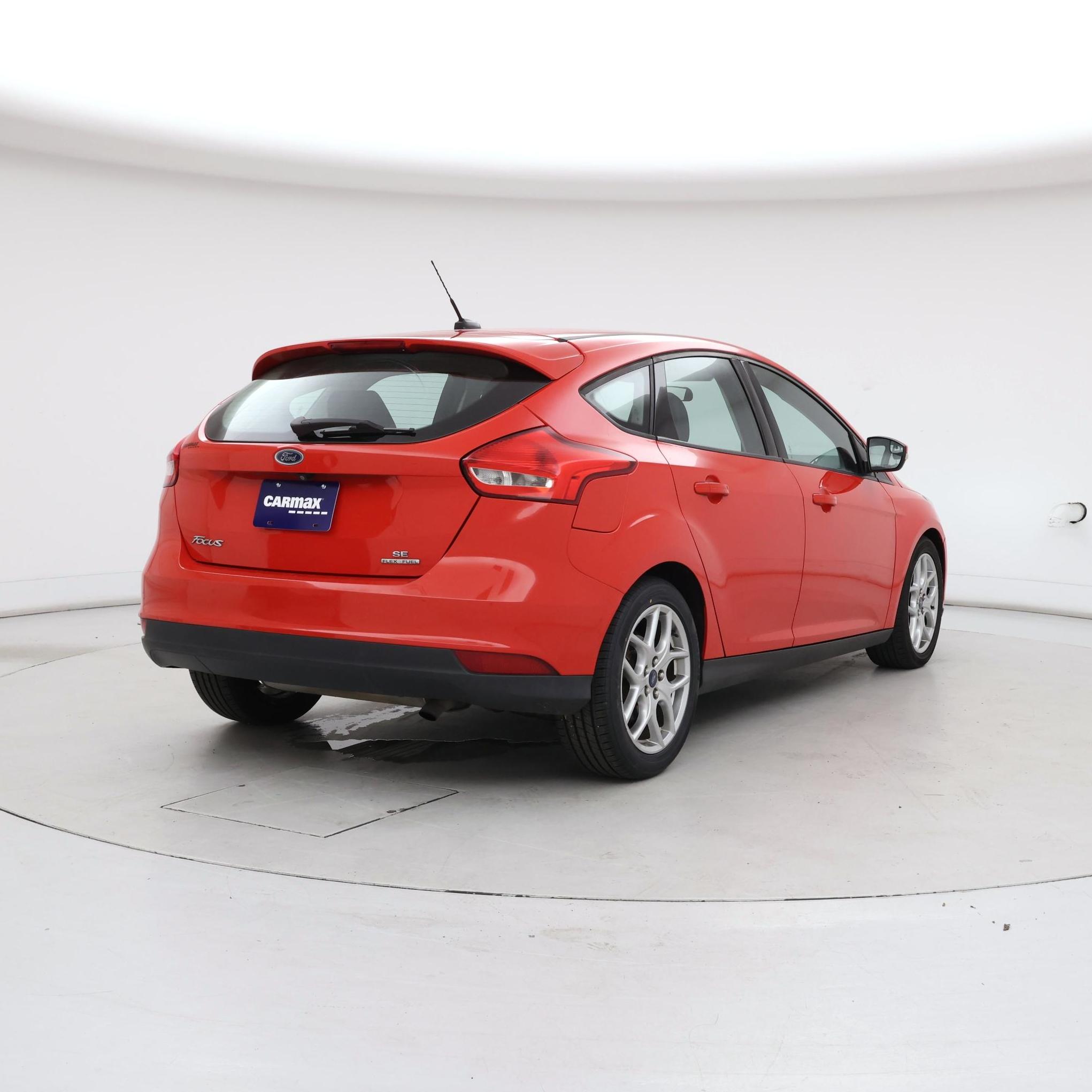 Thumbnail: 2015 Ford Focus - 8