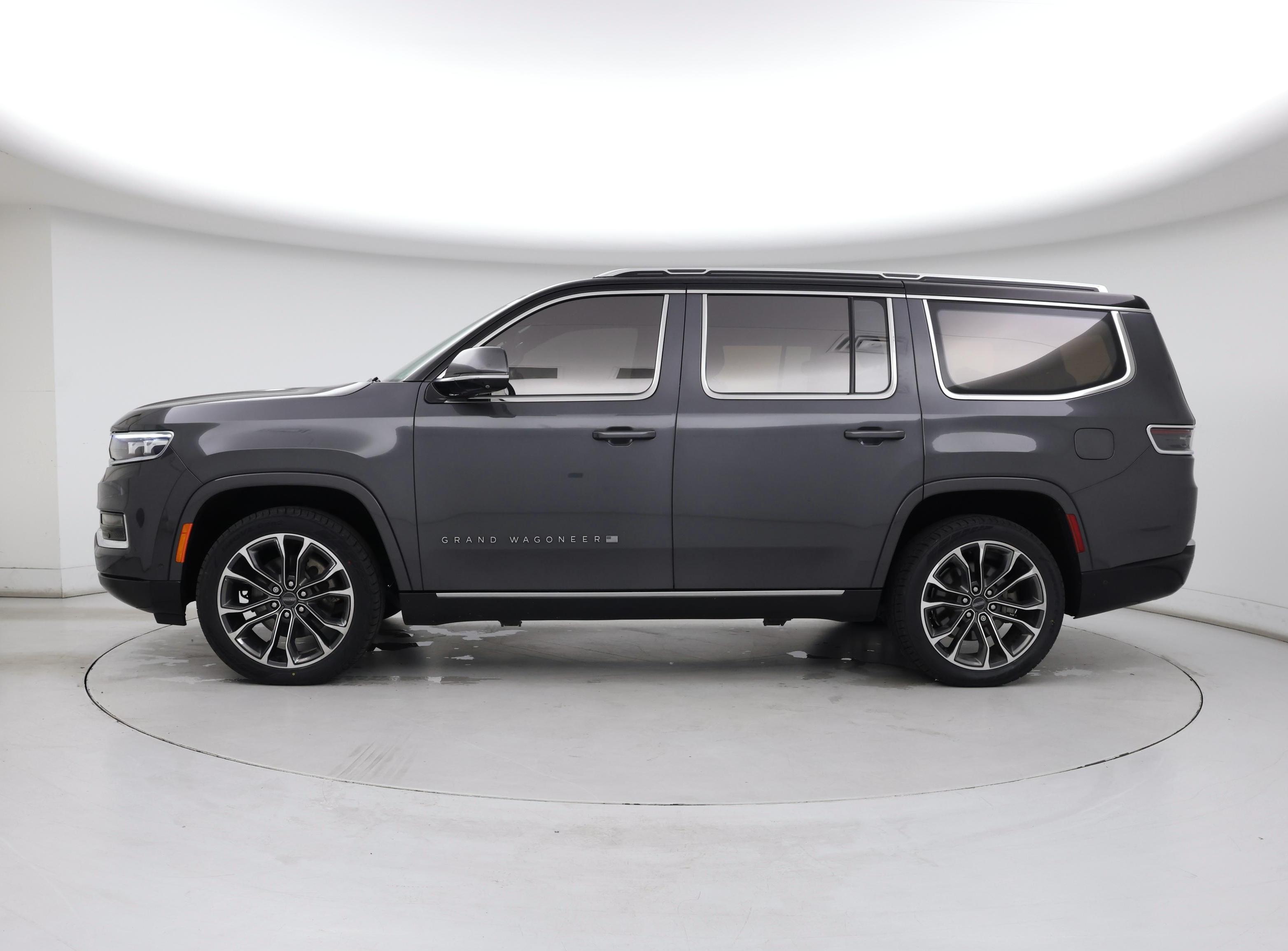 Thumbnail: 2022 Jeep Grand Wagoneer - 3