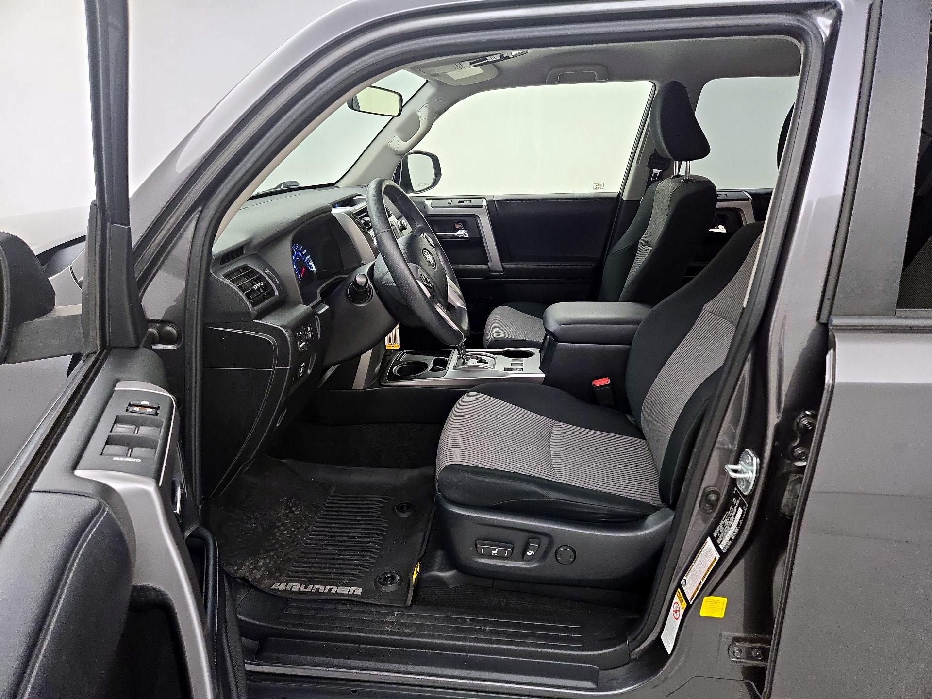 Thumbnail: 2019 Toyota 4Runner - 11