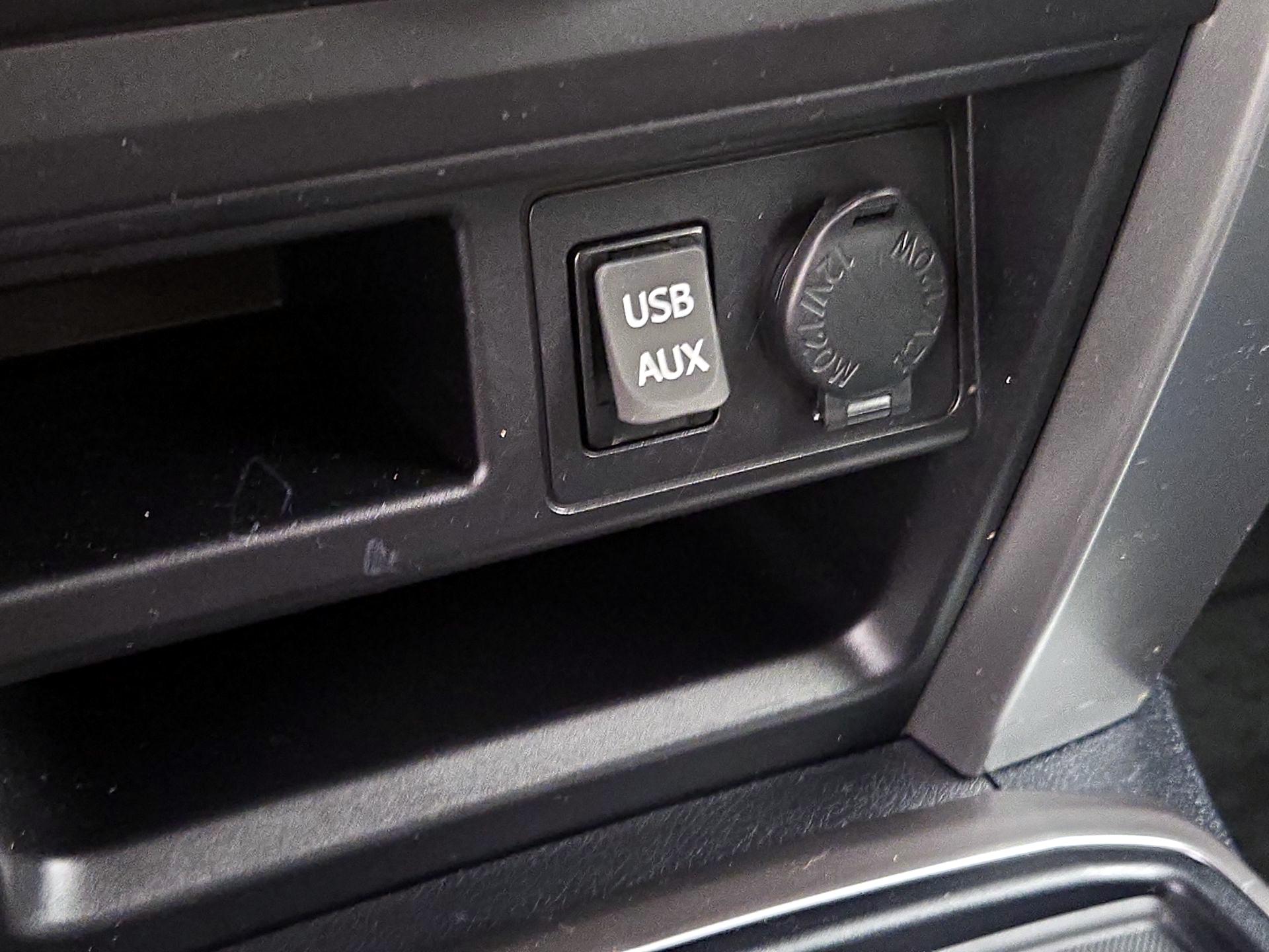 Thumbnail: 2019 Toyota 4Runner - 18