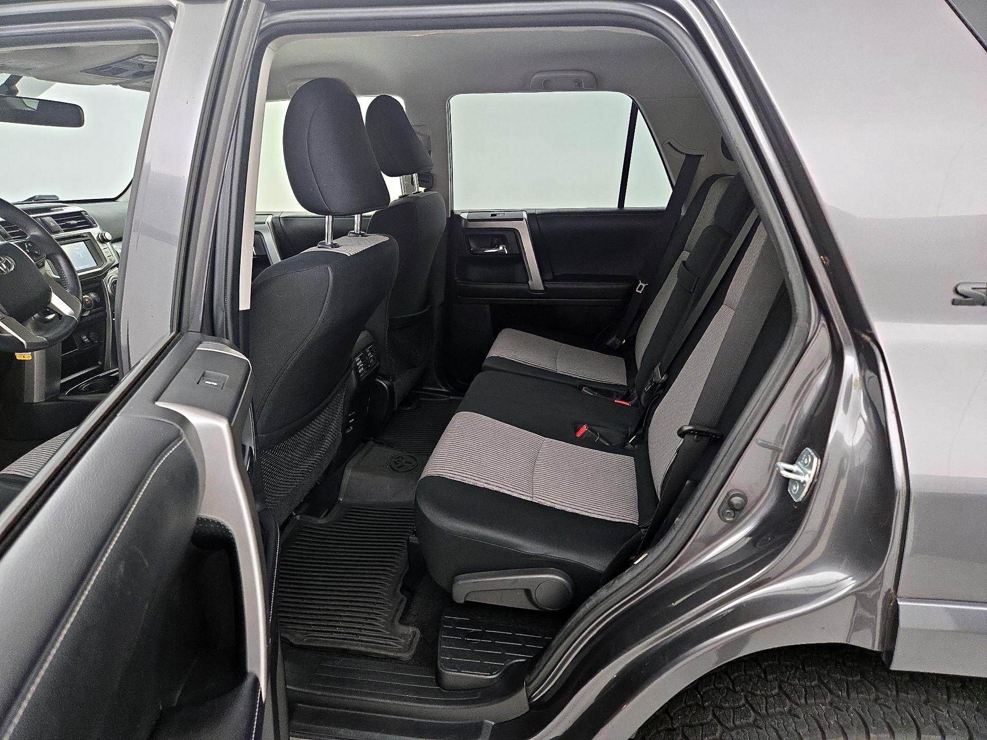 Thumbnail: 2019 Toyota 4Runner - 19