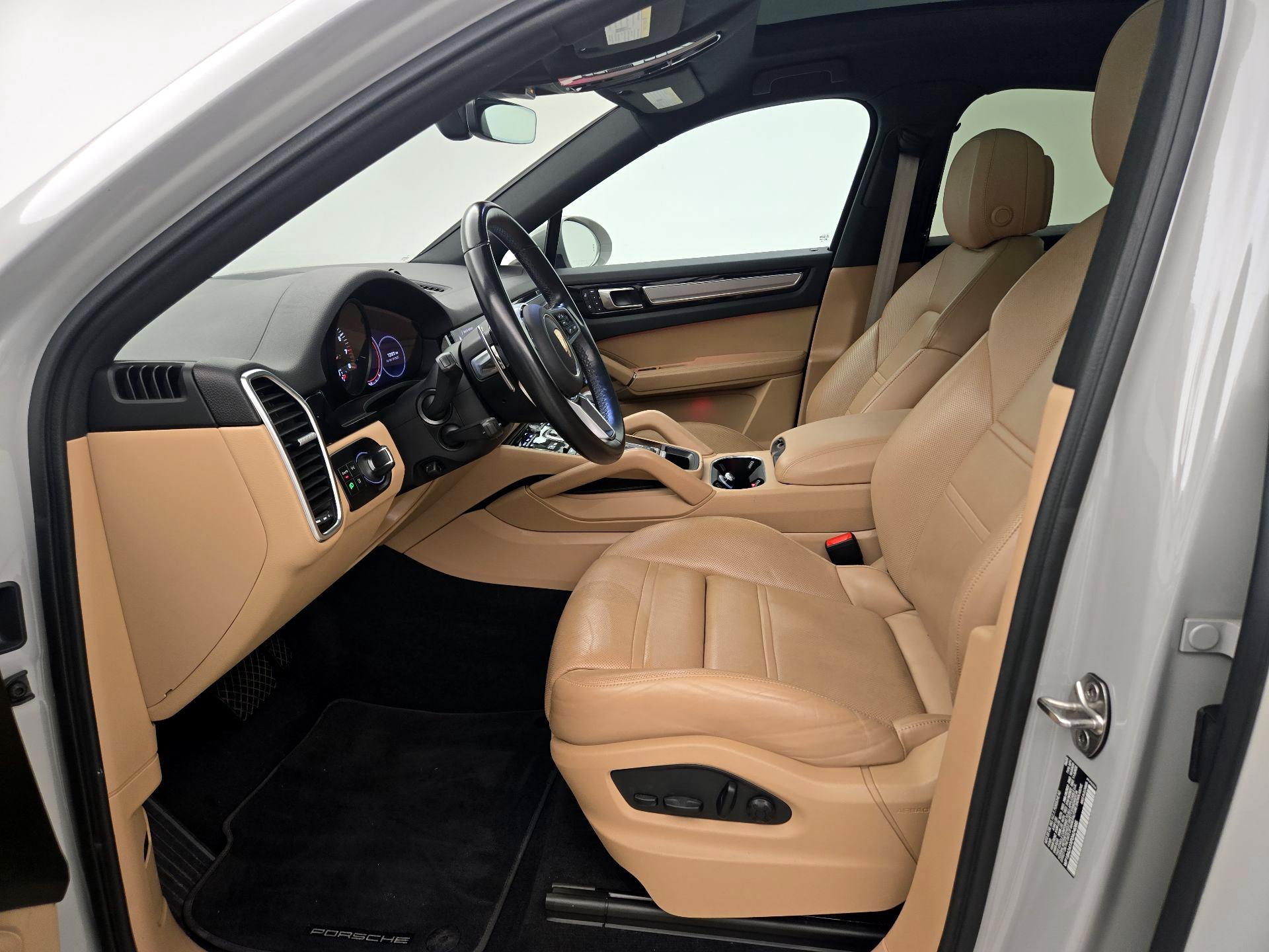 Thumbnail: 2023 Porsche Cayenne - 11