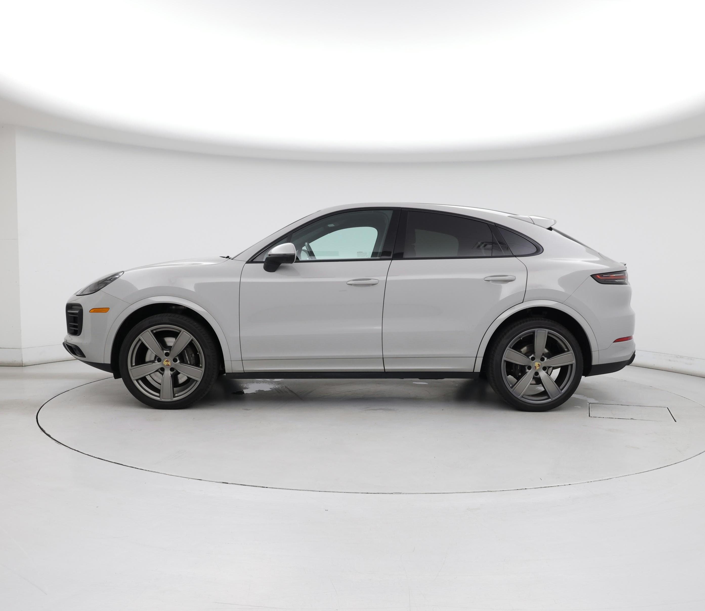Thumbnail: 2023 Porsche Cayenne - 3