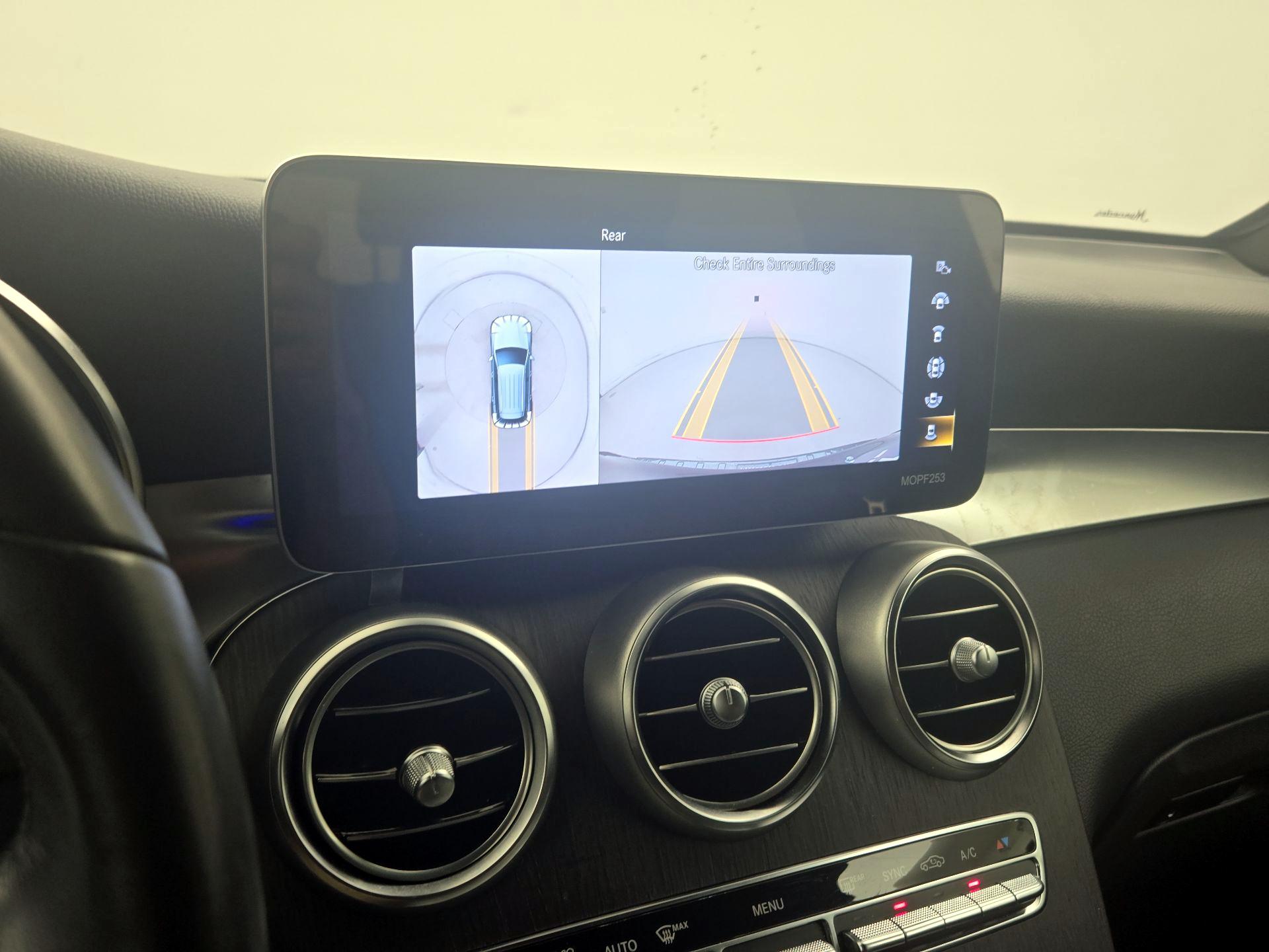 Thumbnail: 2022 Mercedes-Benz GLC - 15