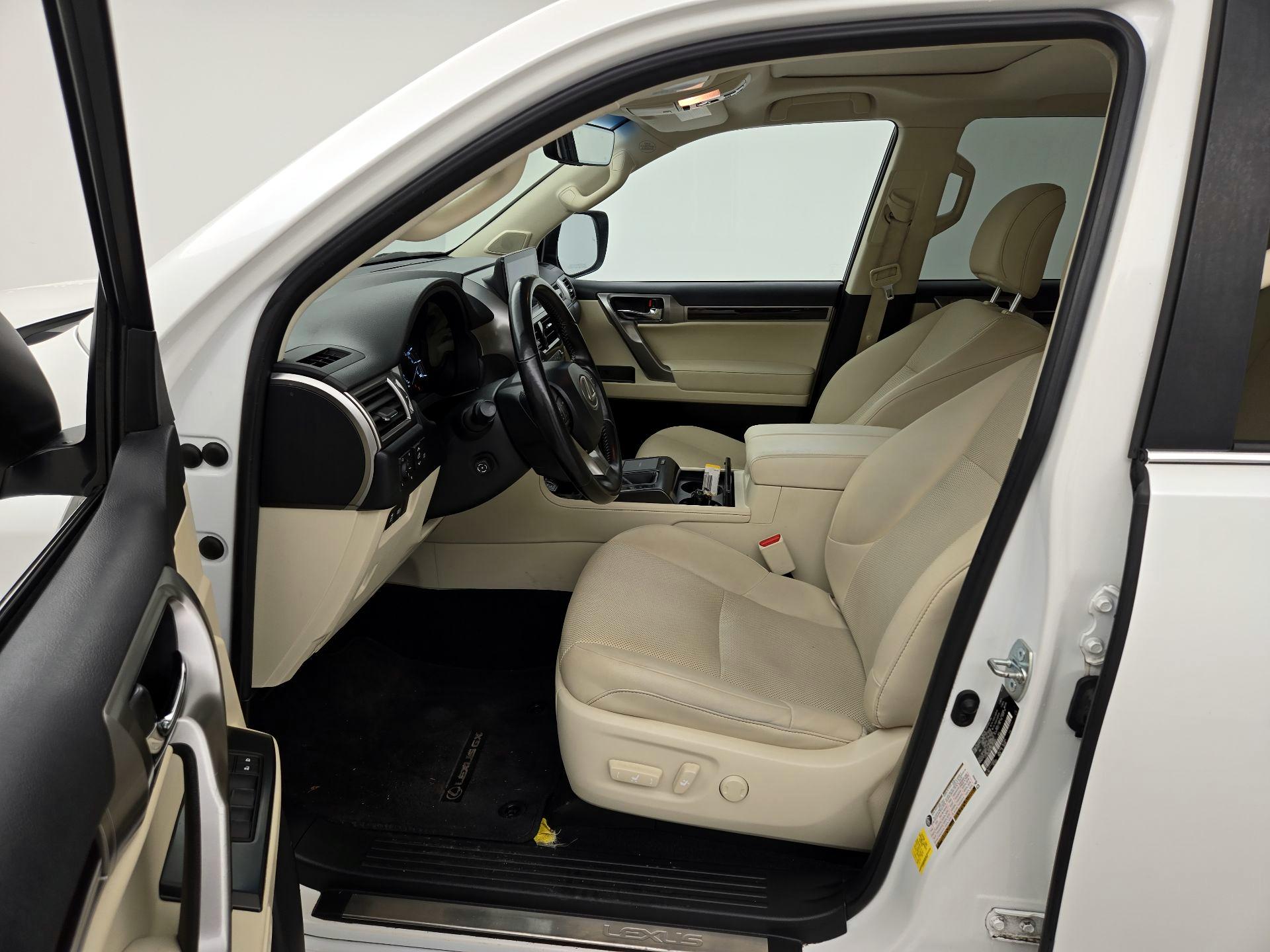 Thumbnail: 2022 Lexus GX - 11