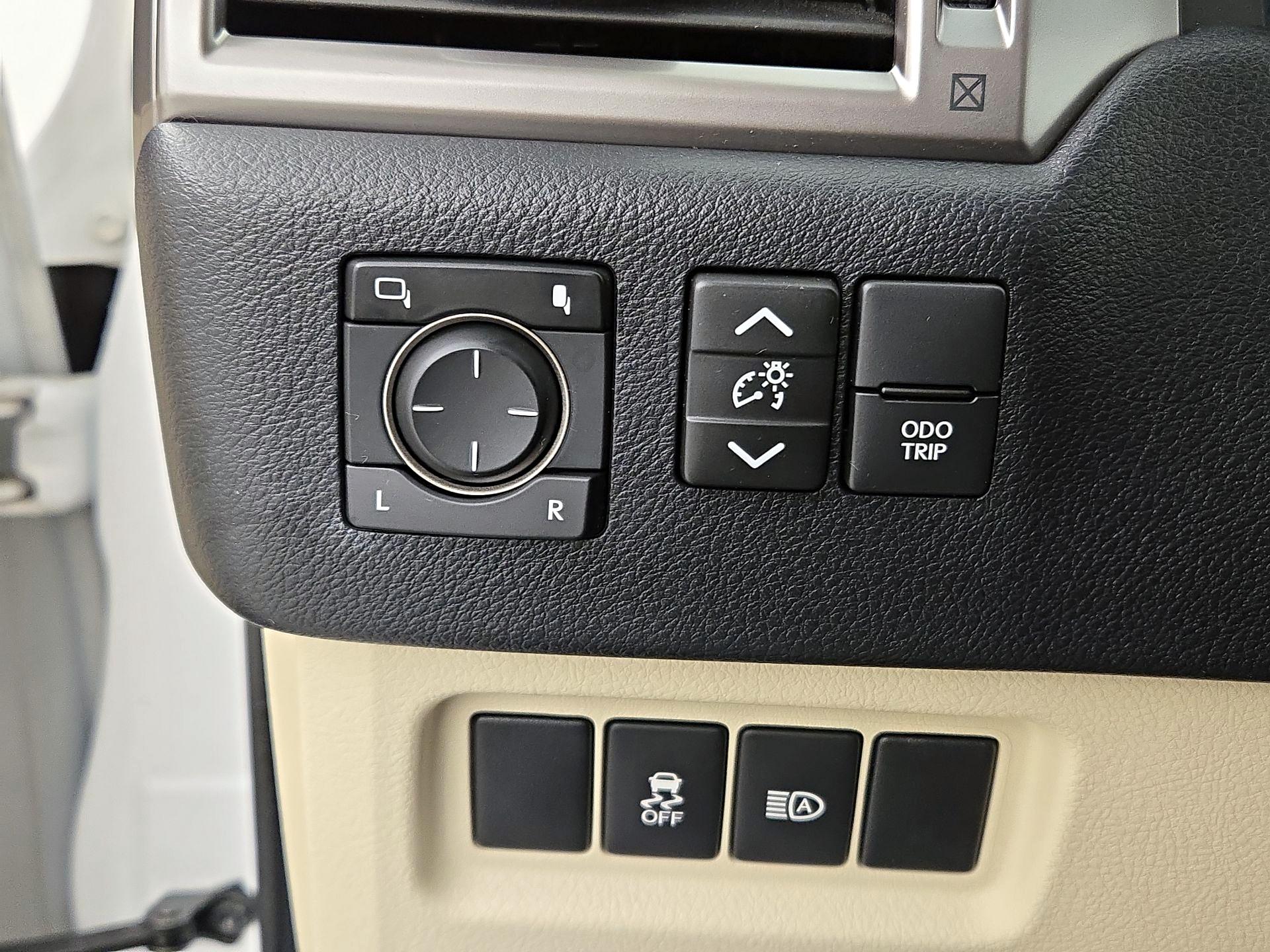 Thumbnail: 2022 Lexus GX - 13