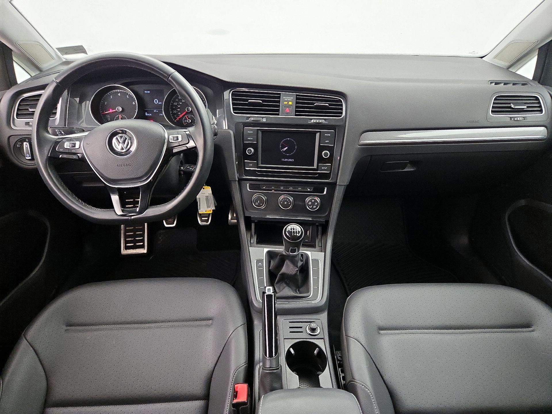 Thumbnail: 2019 Volkswagen Golf - 9