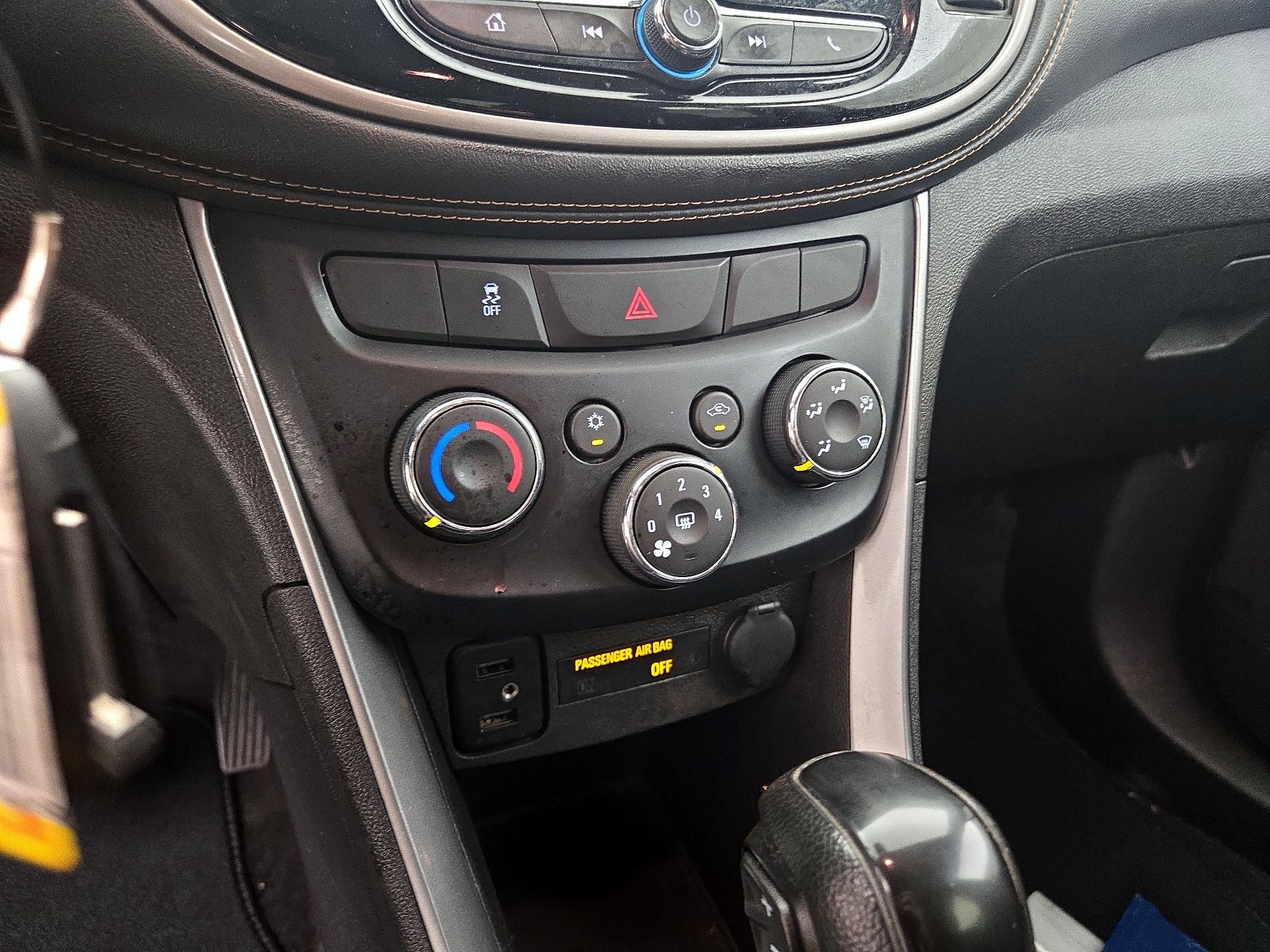 Thumbnail: 2020 Chevrolet Trax - 16