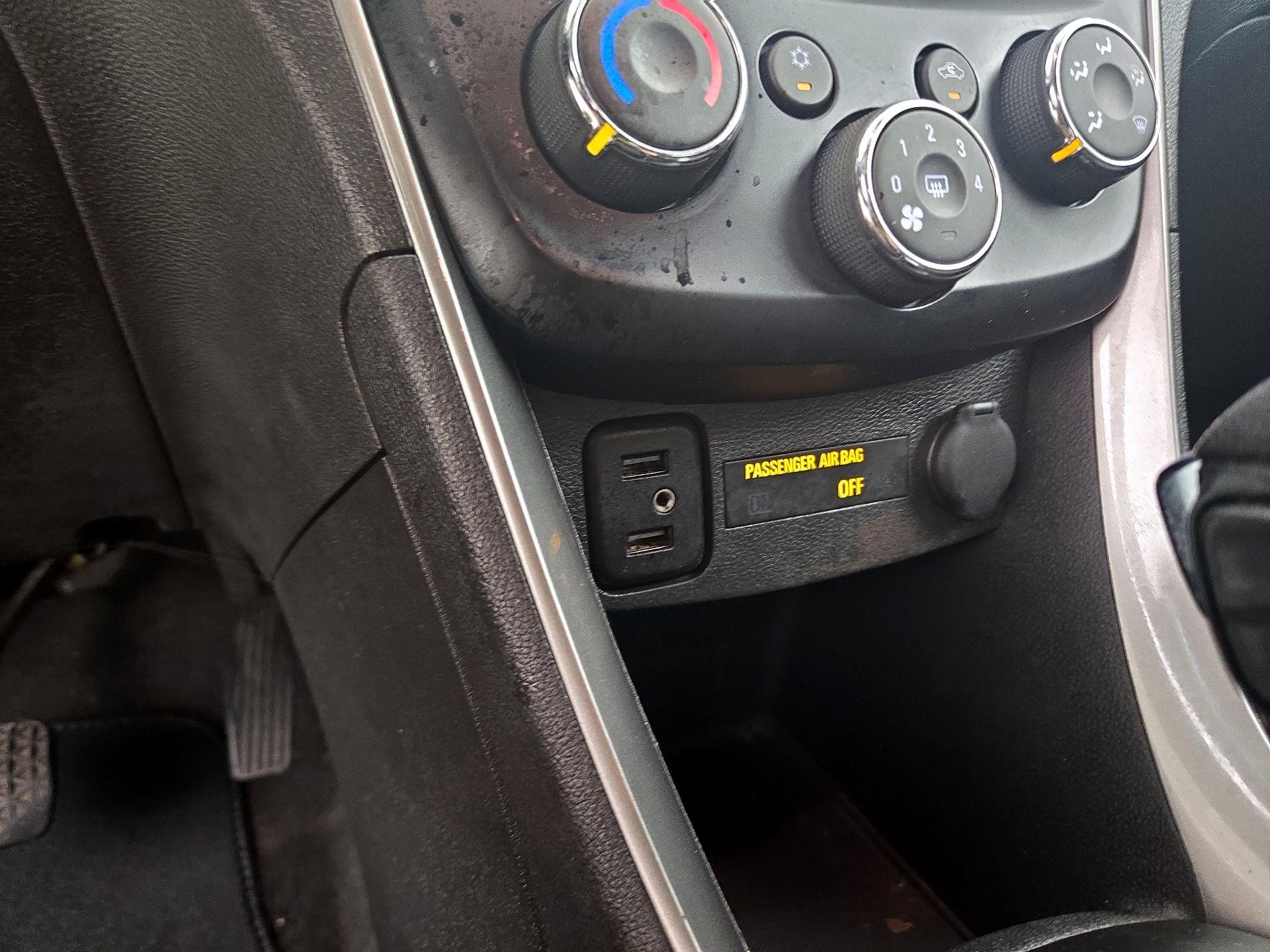 Thumbnail: 2020 Chevrolet Trax - 18