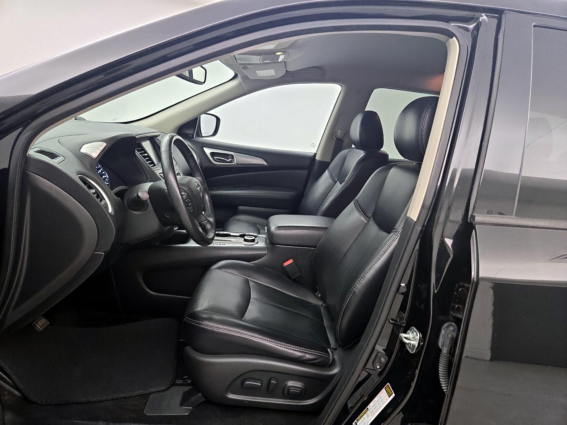 Thumbnail: 2020 Nissan Pathfinder - 11
