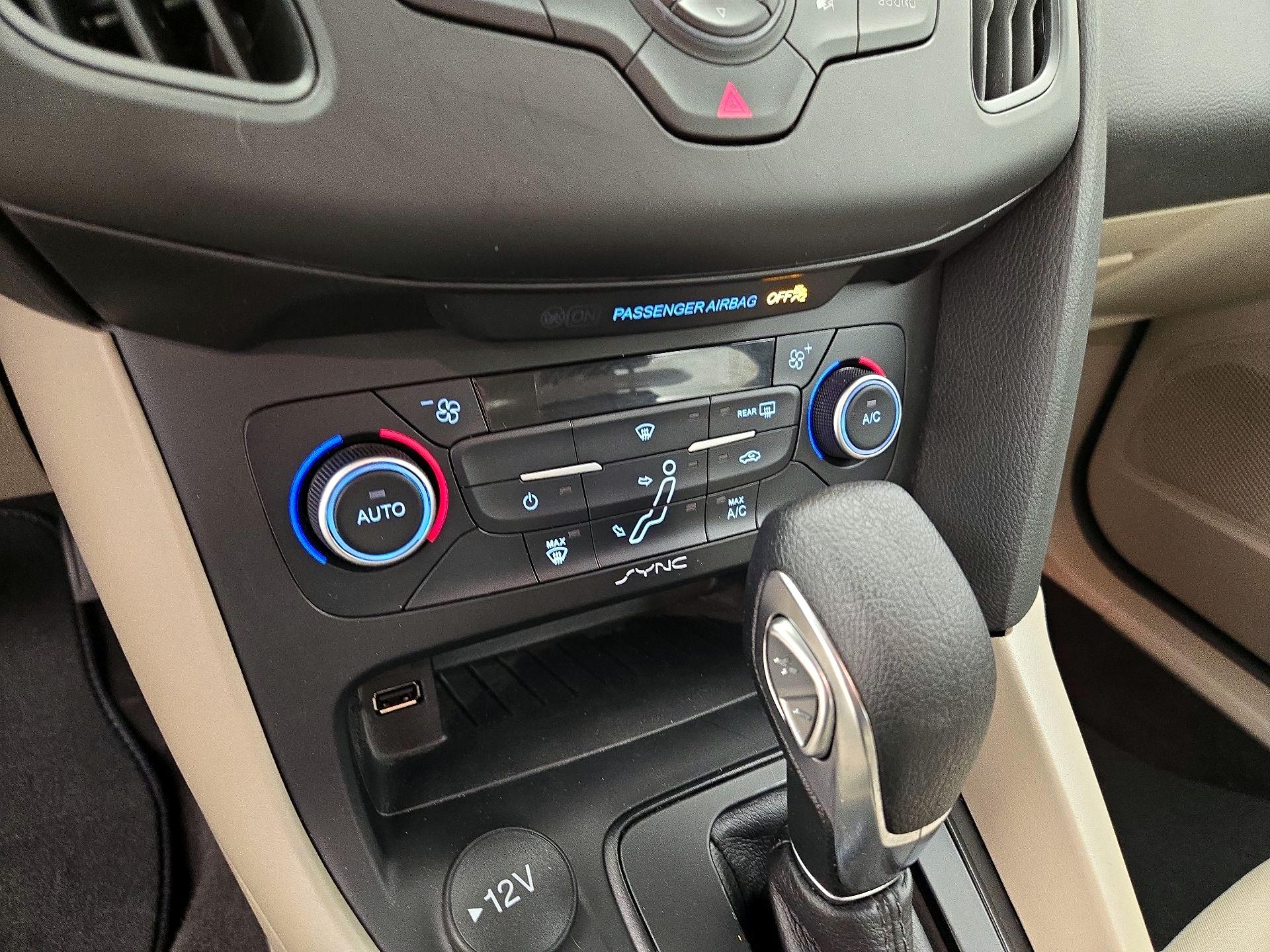 Thumbnail: 2018 Ford Focus - 16
