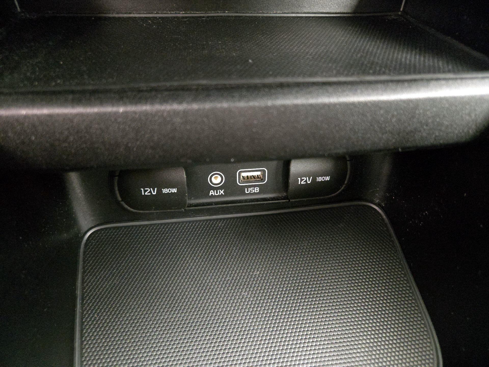 Thumbnail: 2019 Kia Forte - 18