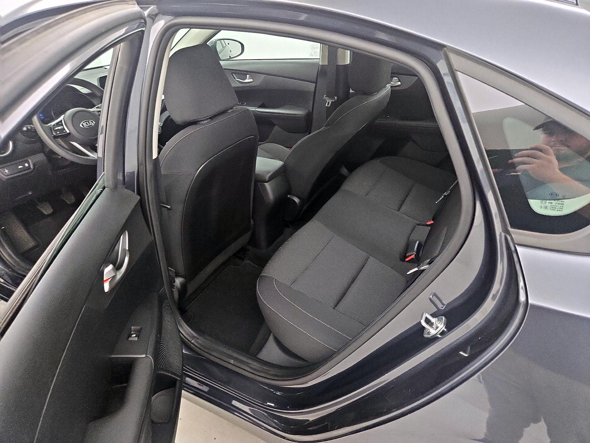 Thumbnail: 2019 Kia Forte - 19