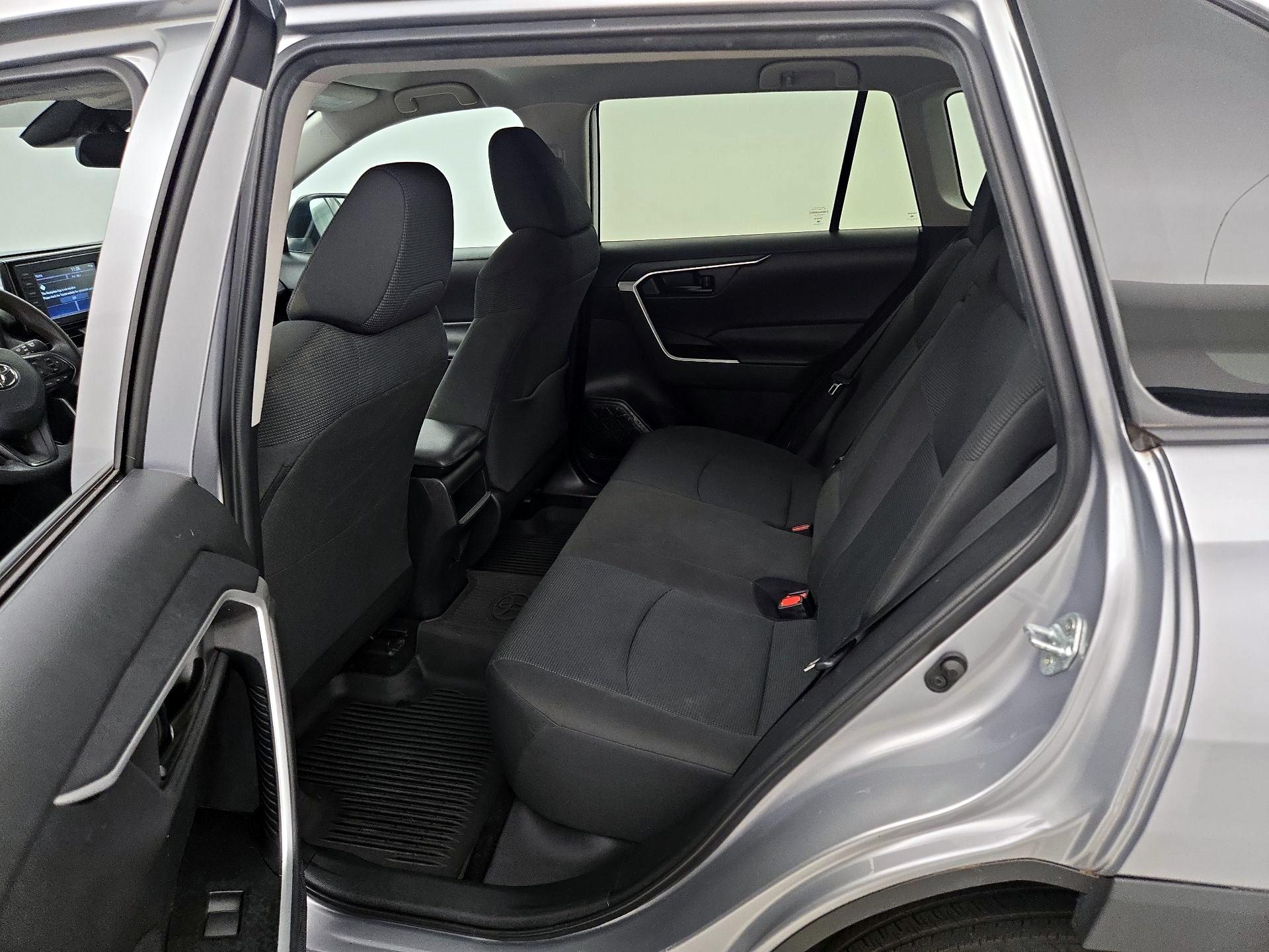 Thumbnail: 2021 Toyota RAV4 - 19