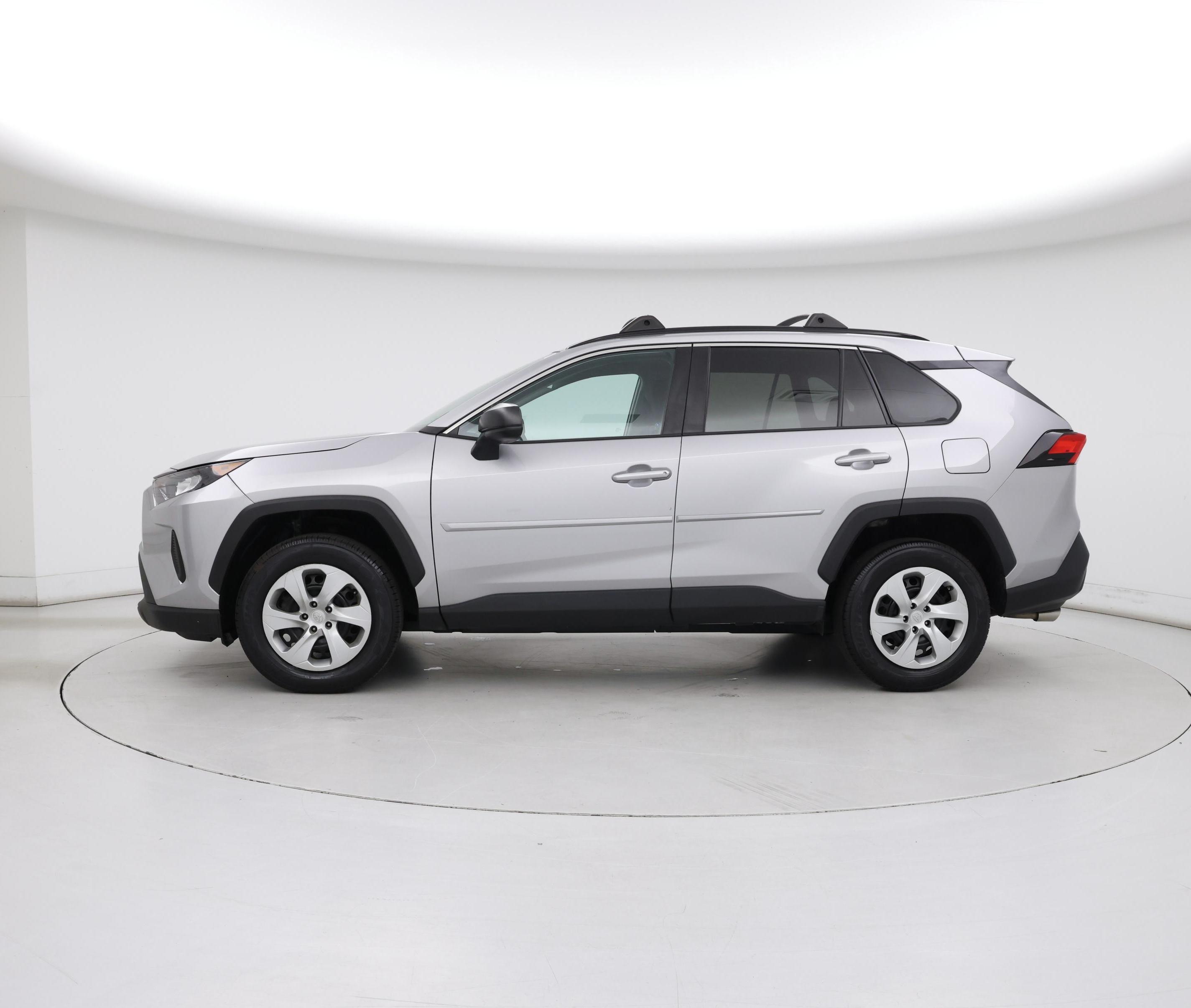 Thumbnail: 2021 Toyota RAV4 - 3