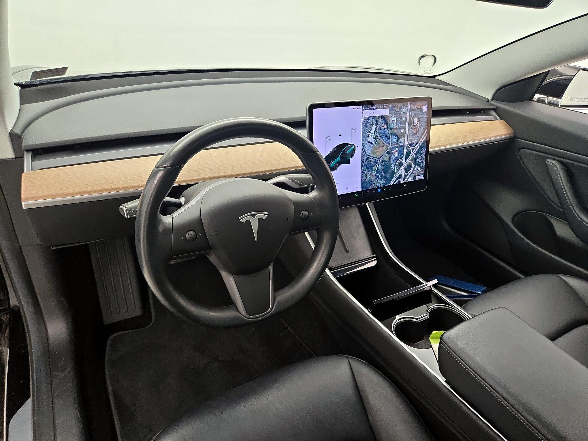 Thumbnail: 2019 Tesla Model 3 - 9