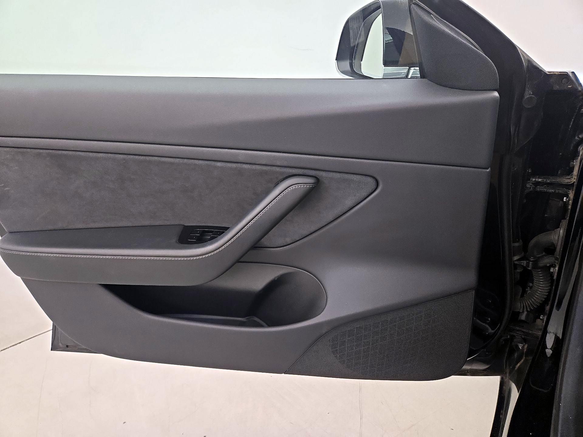 Thumbnail: 2019 Tesla Model 3 - 12