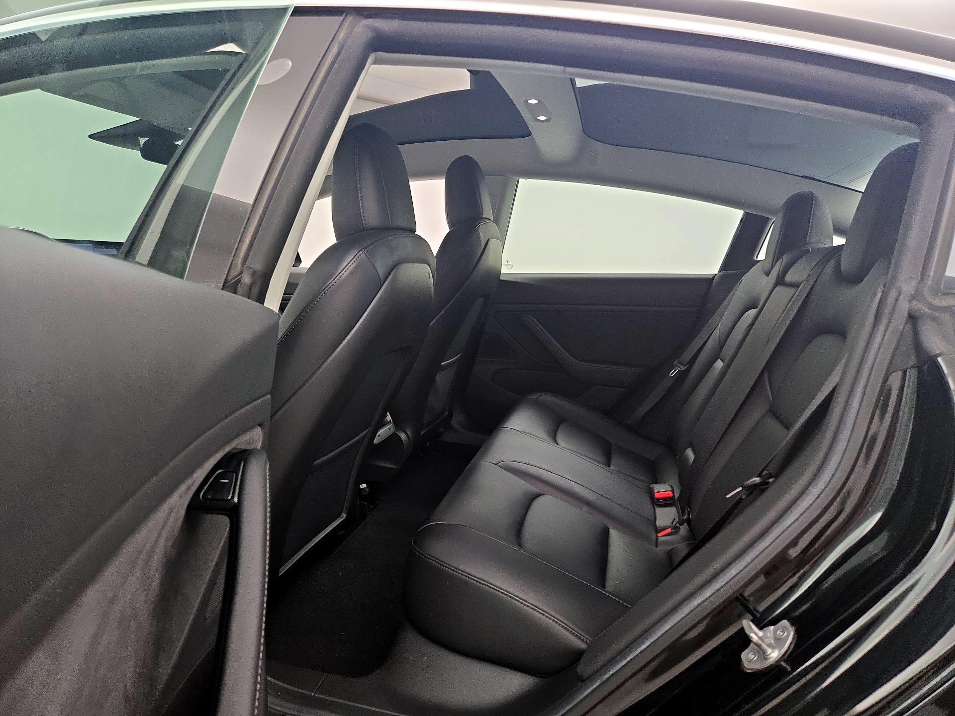 Thumbnail: 2019 Tesla Model 3 - 19