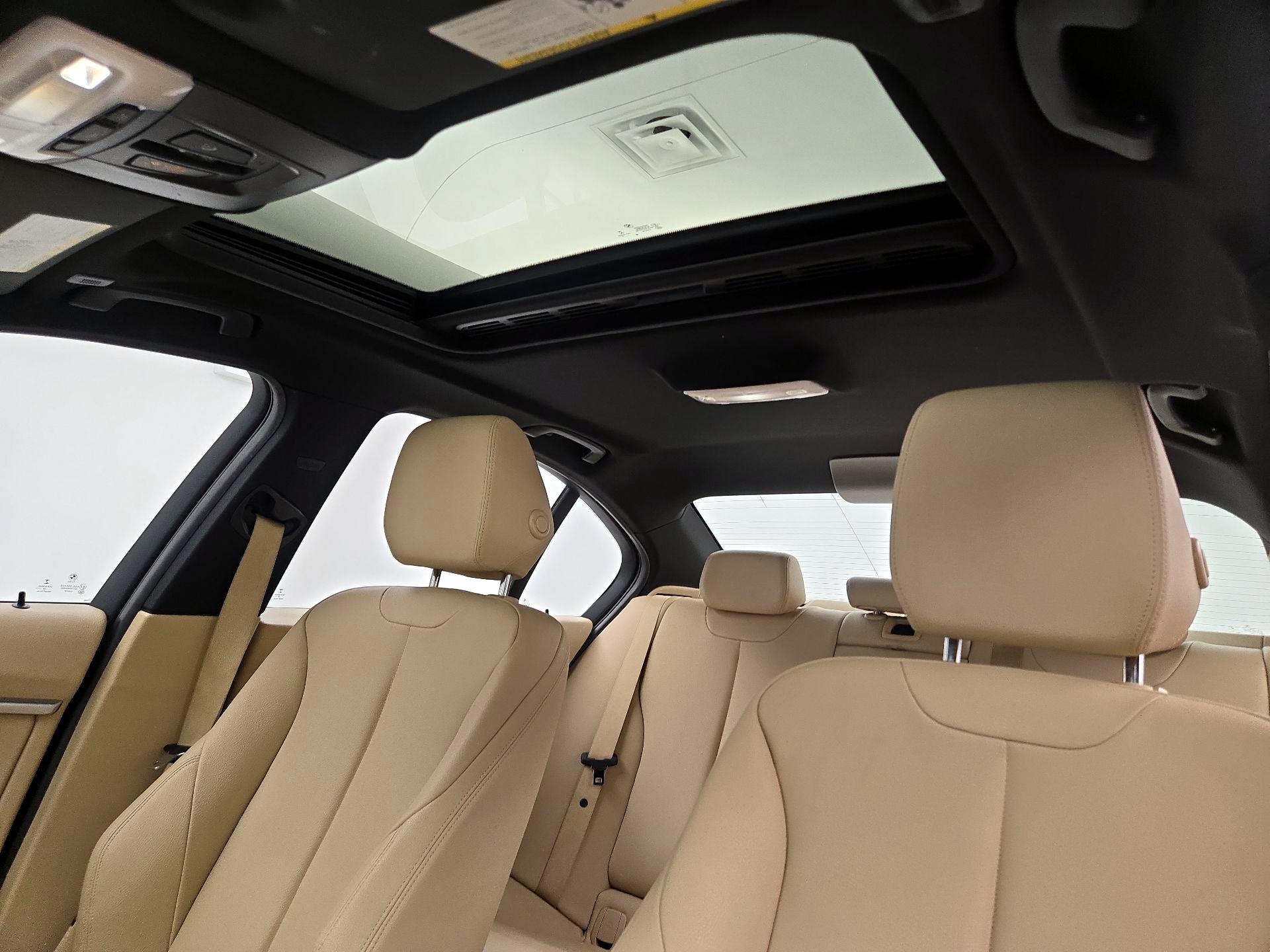 Thumbnail: 2016 BMW 3 Series - 20