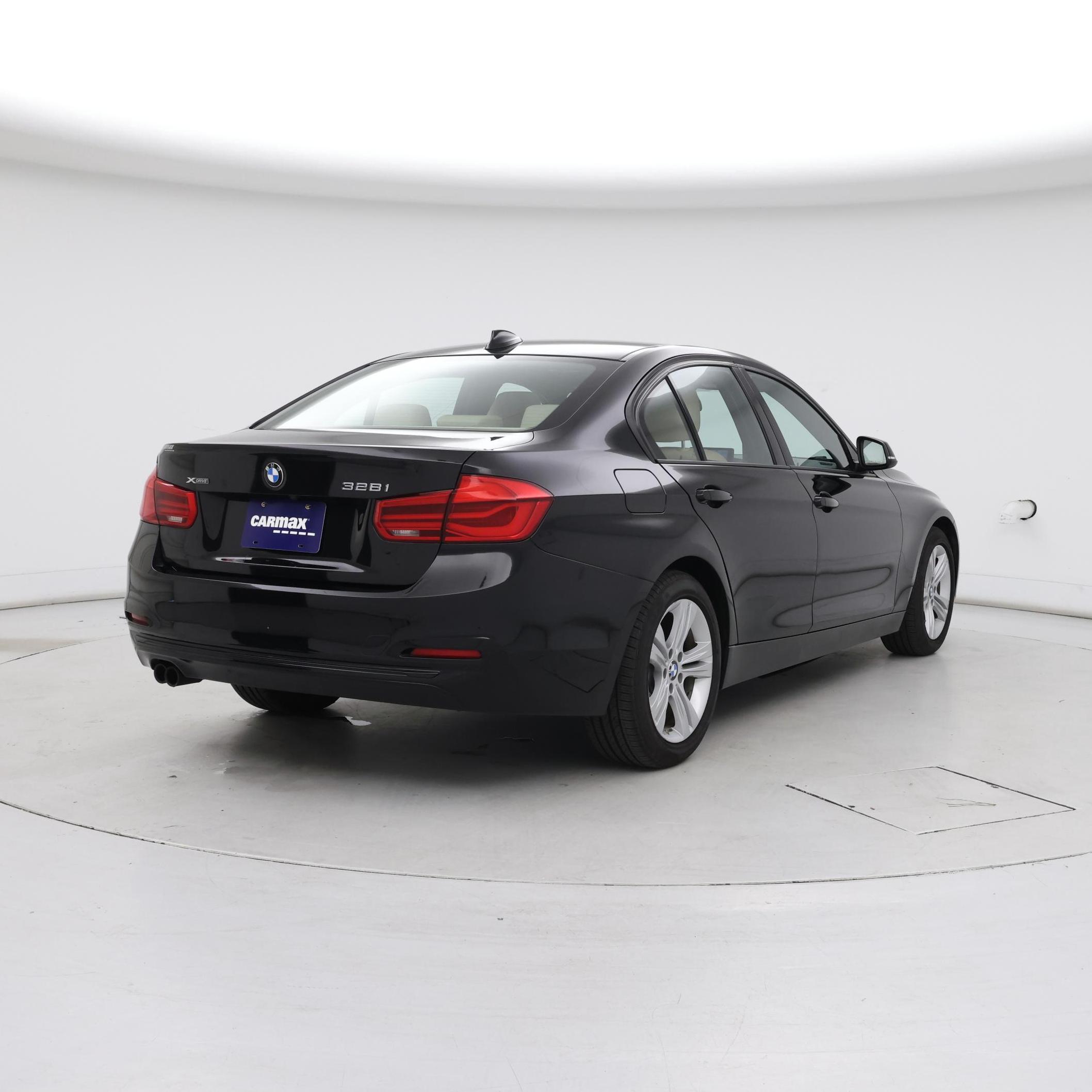 Thumbnail: 2016 BMW 3 Series - 8