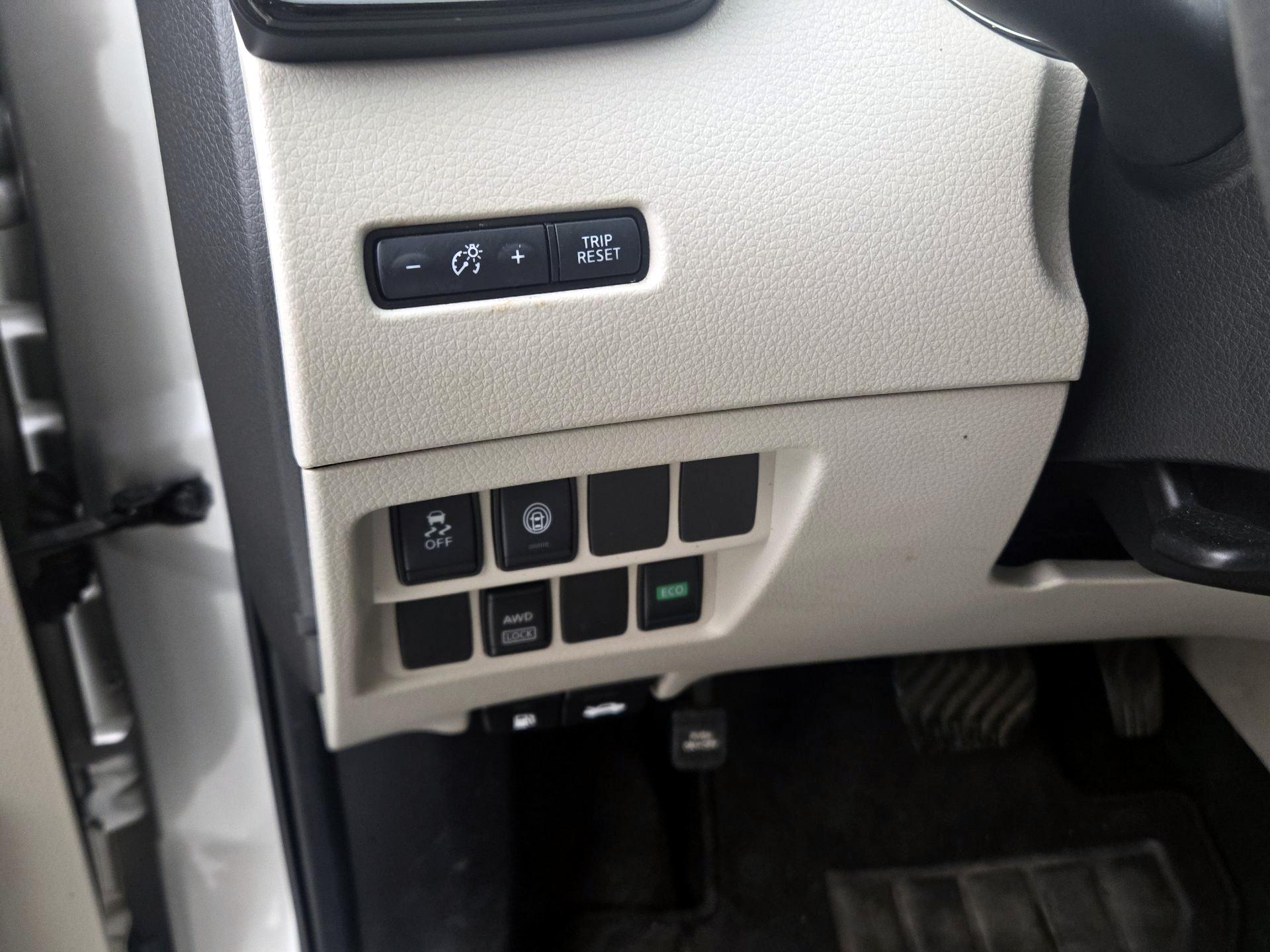 Thumbnail: 2019 Nissan Rogue Sport - 13